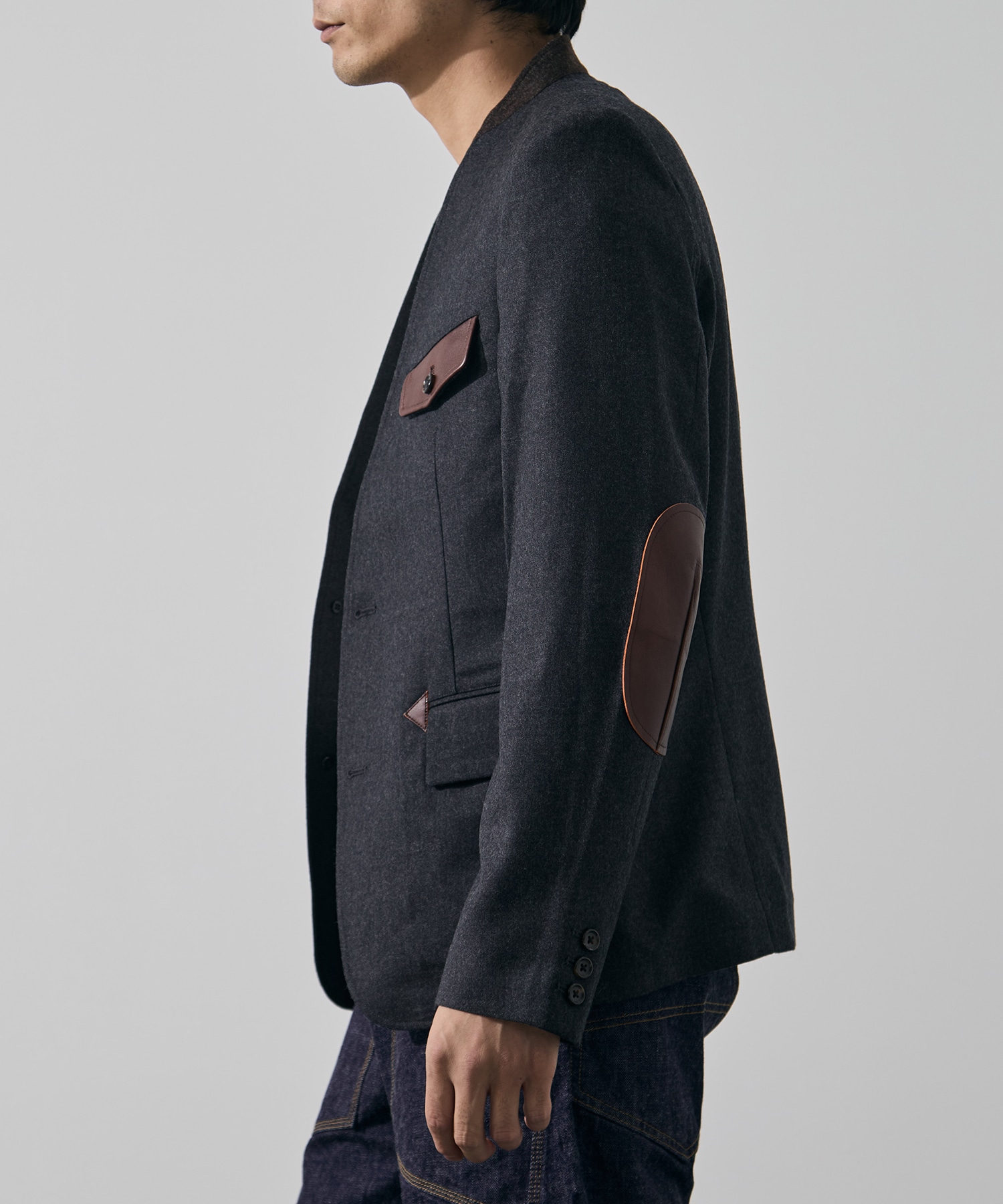 Leather-patch no-collar jacket KHOKI