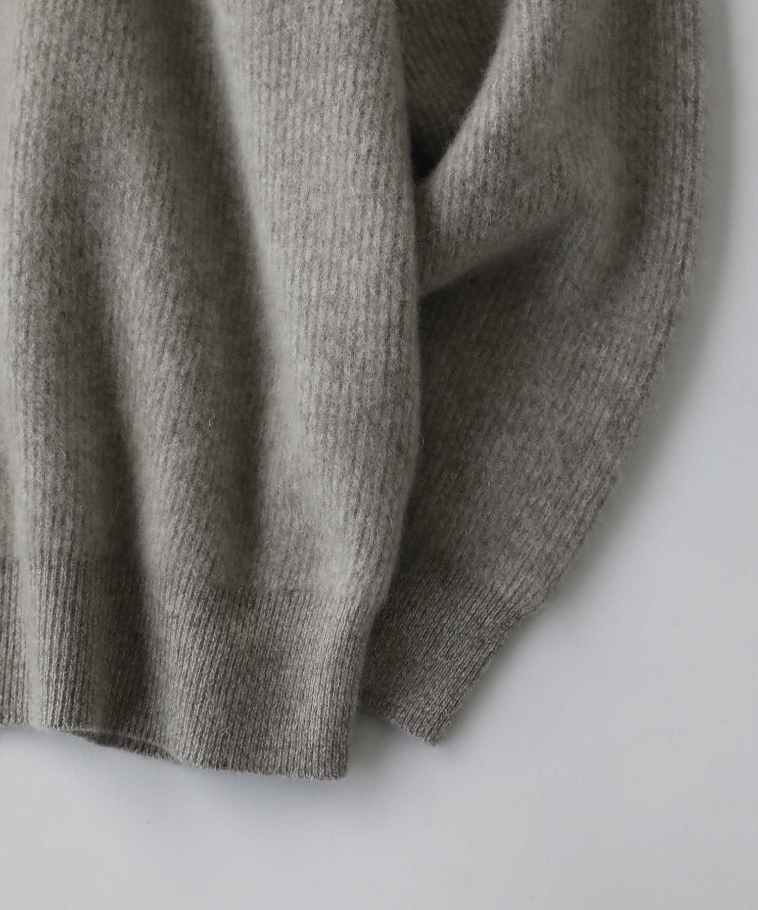 CASHMERE FOX CREW NECK BATONER