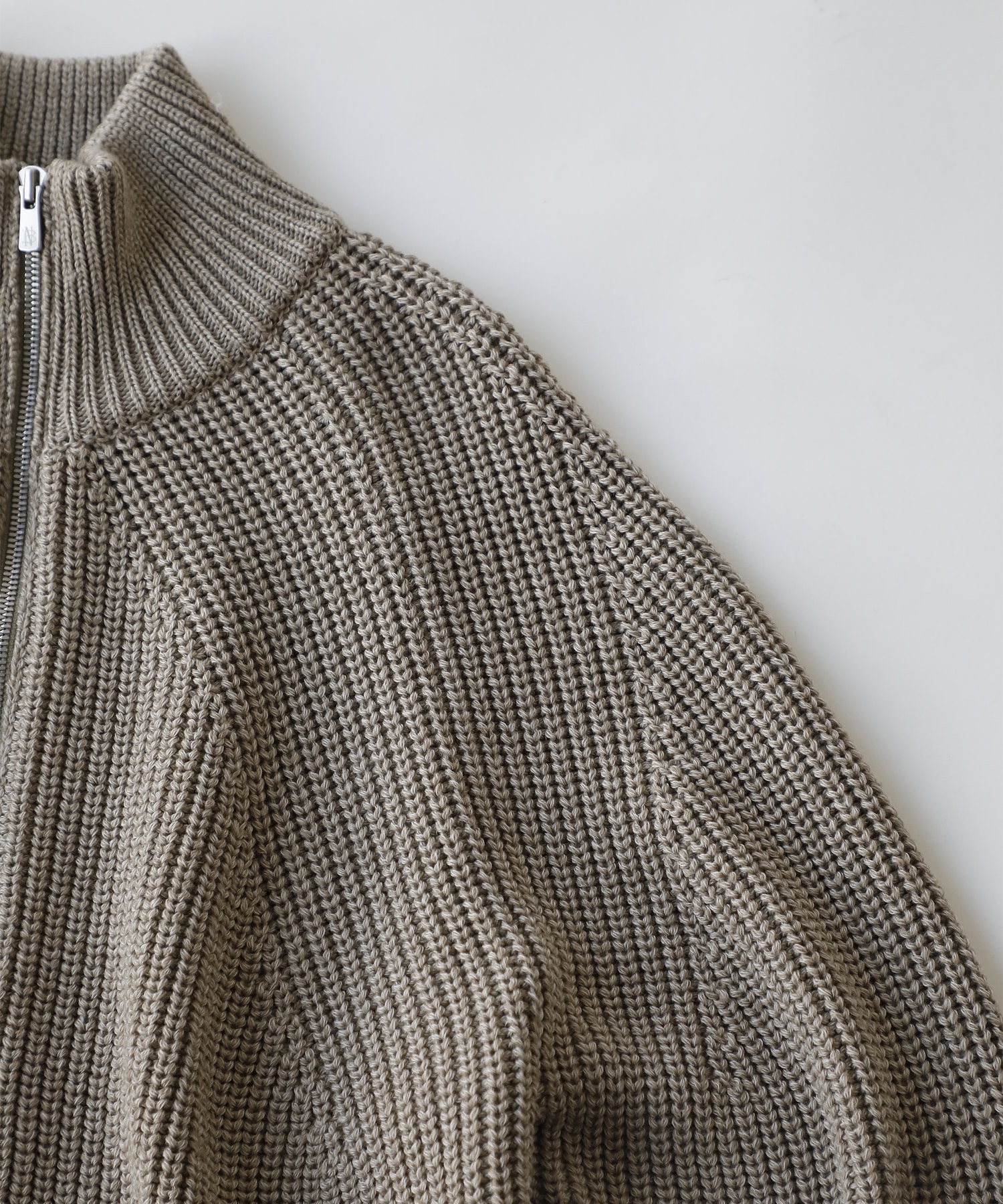 SIGNATURE DRIVERS KNIT BATONER