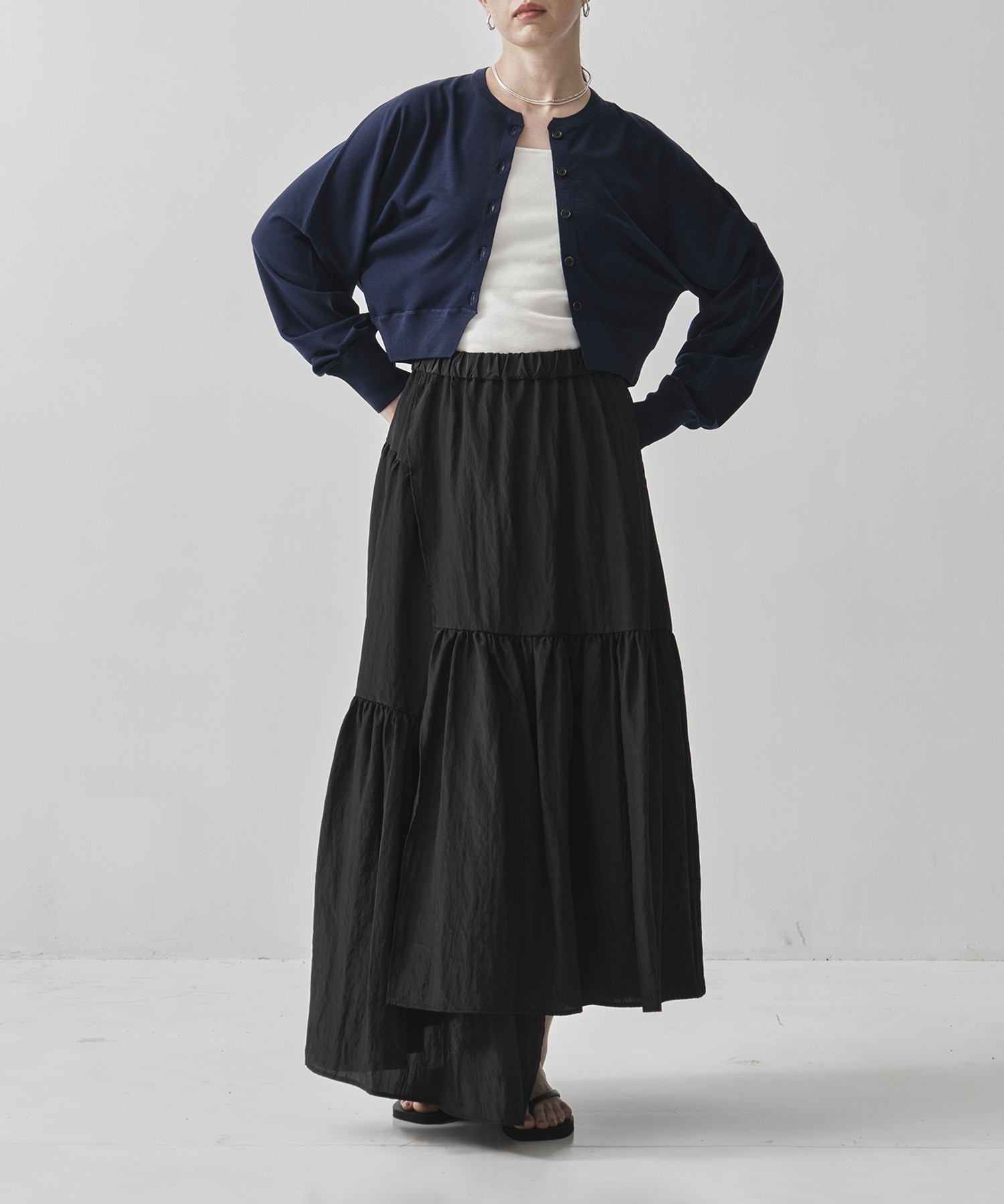 Crew Neck Cropped Knit Cardigan GOOD PEOPLE GOOD STITCHING GOOD PRODUCT