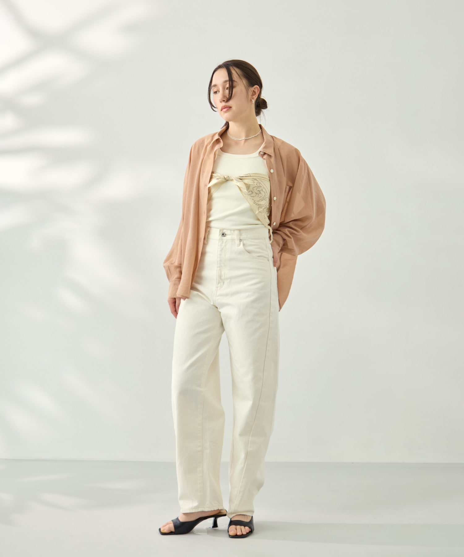 ナチュラルスラブバレルレッグデニム KEY TIMEZ