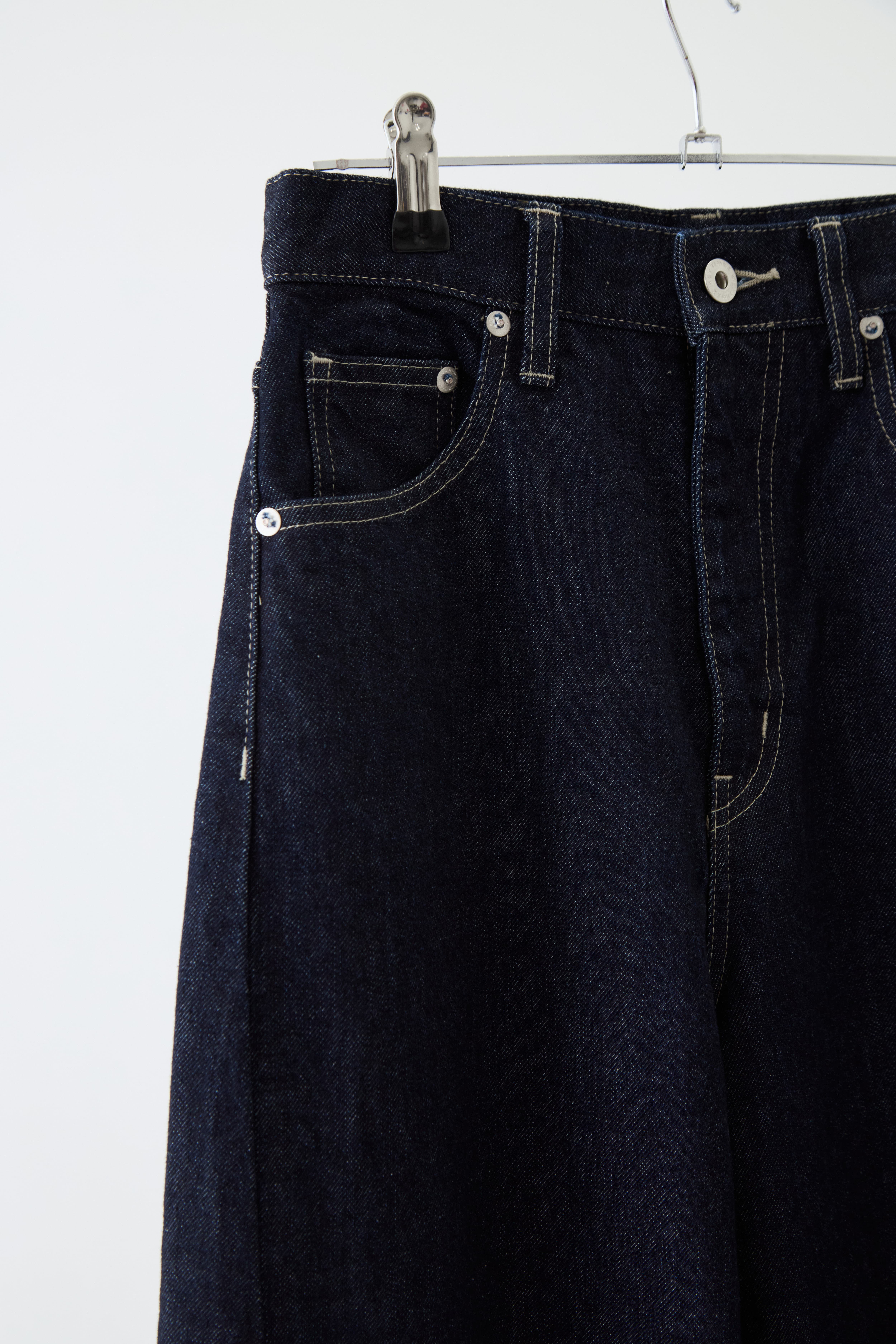 ナチュラルスラブバレルレッグデニム 