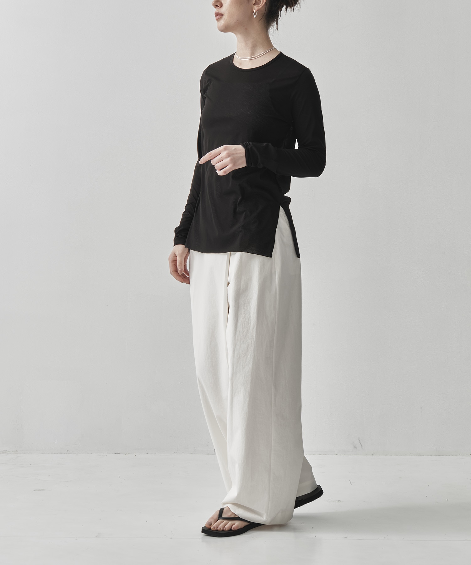 Side Slit Crew Neck Long Sleeve T GOOD PEOPLE GOOD STITCHING GOOD PRODUCT