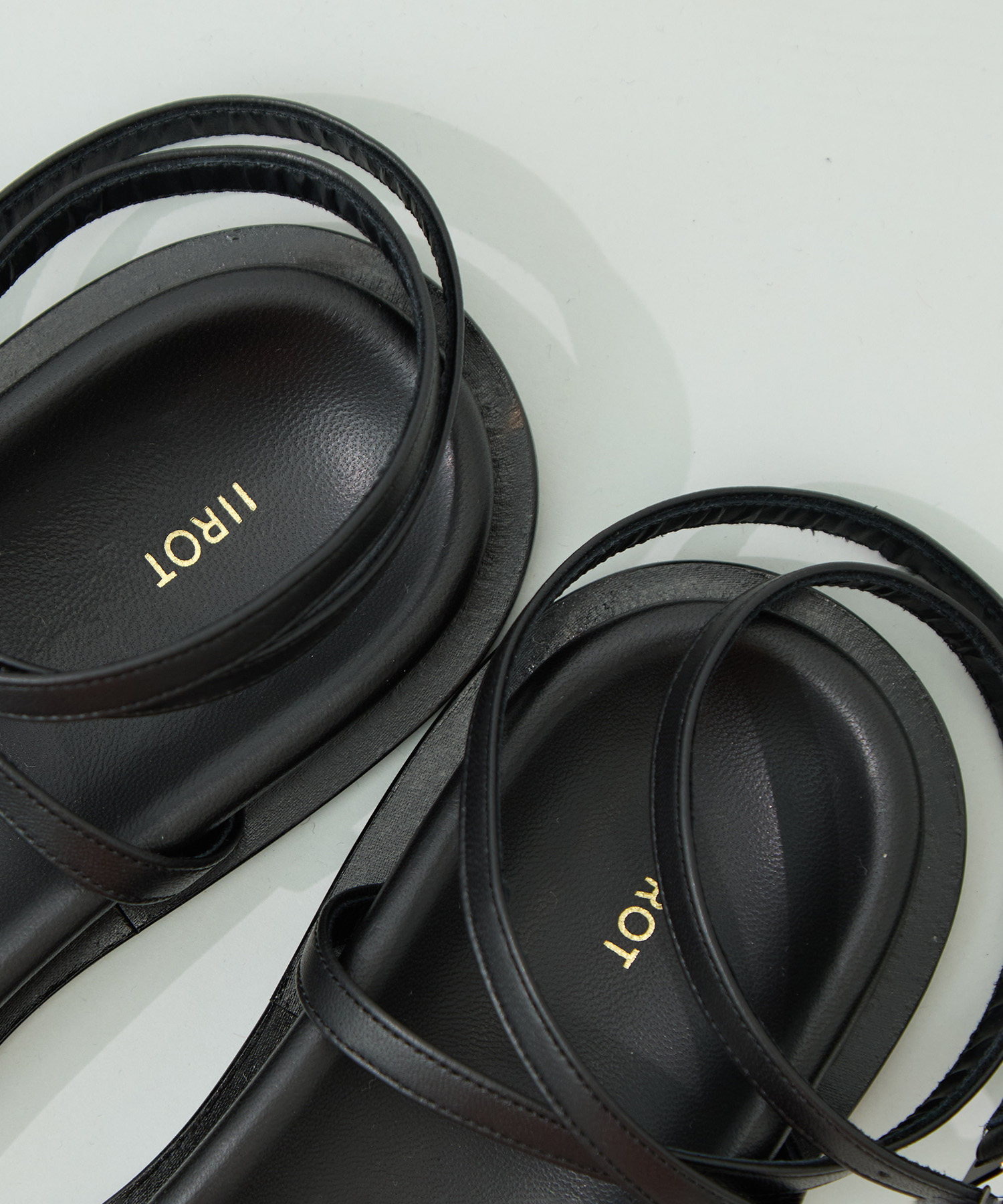 lether hold thumb sandal IIROT