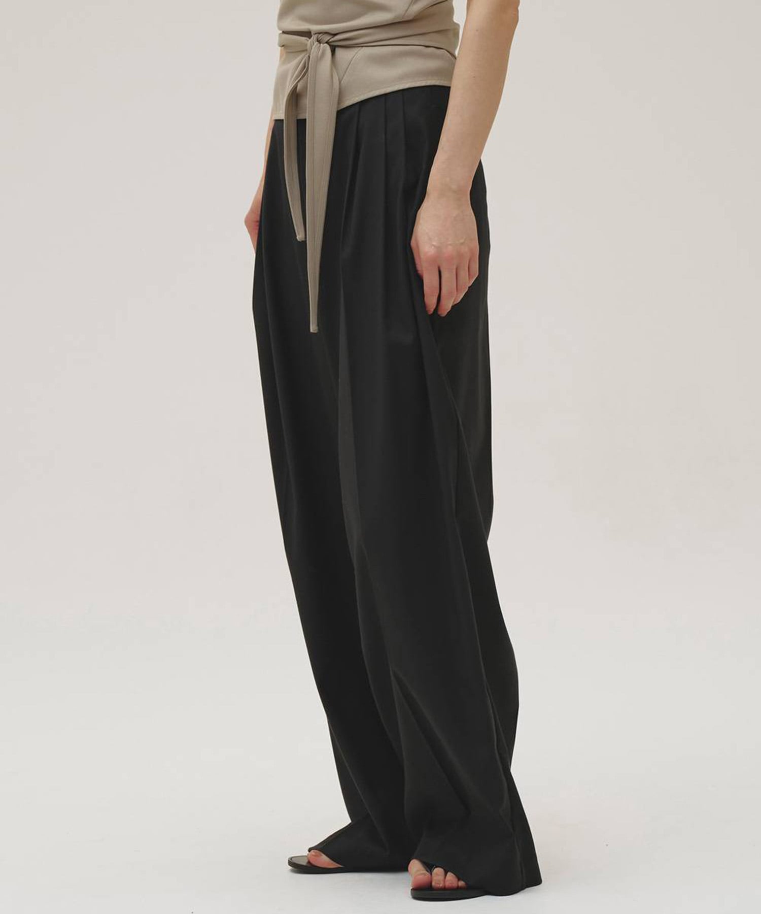 Lightweight Tuck Trousers TODAYFUL