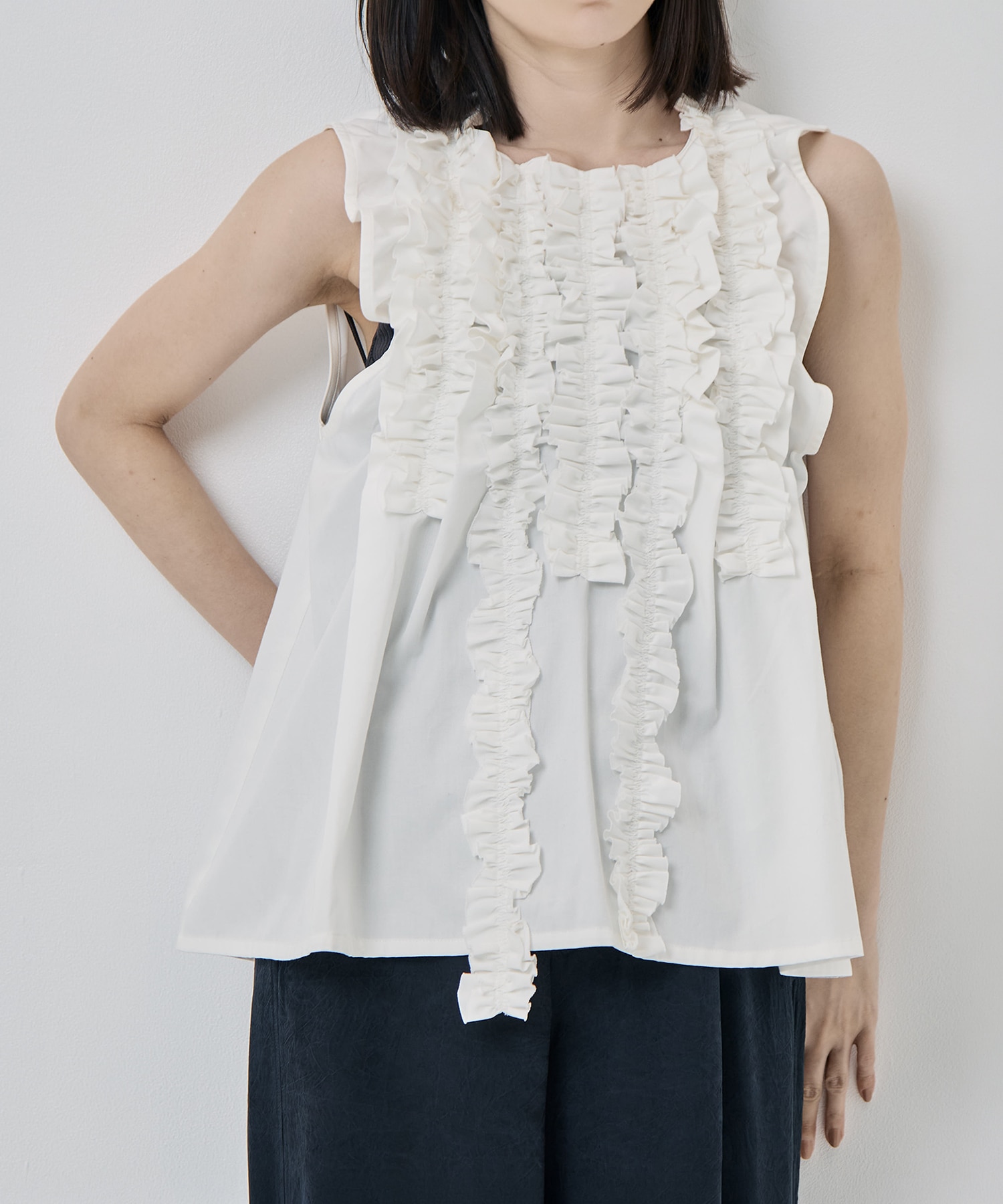 Sleeveless Frill Shirt - Twill RhodolirioN