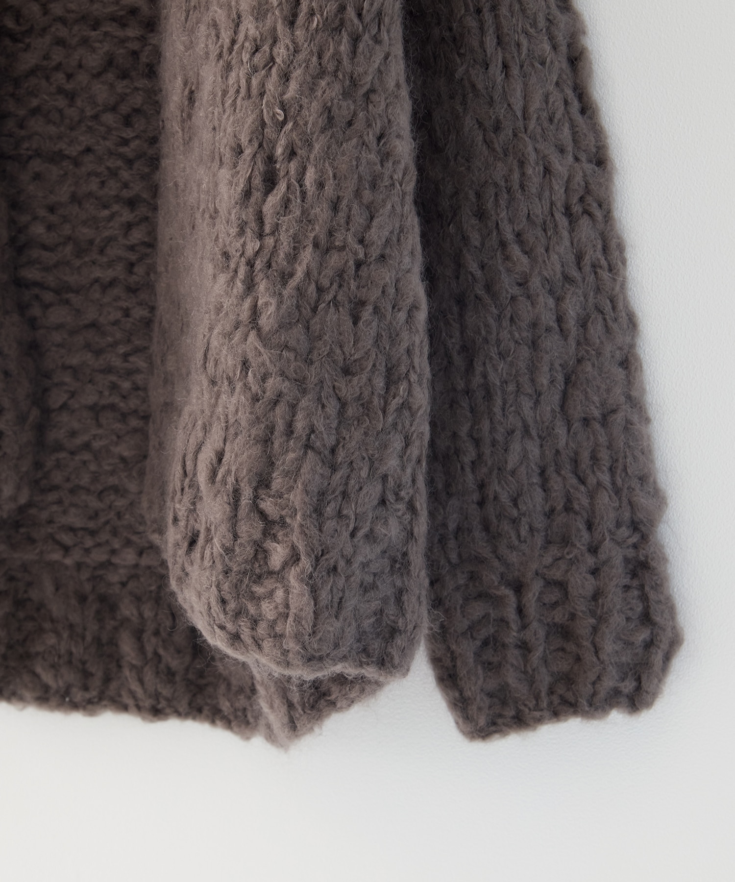HAND KNIT CARDIGAN ATON