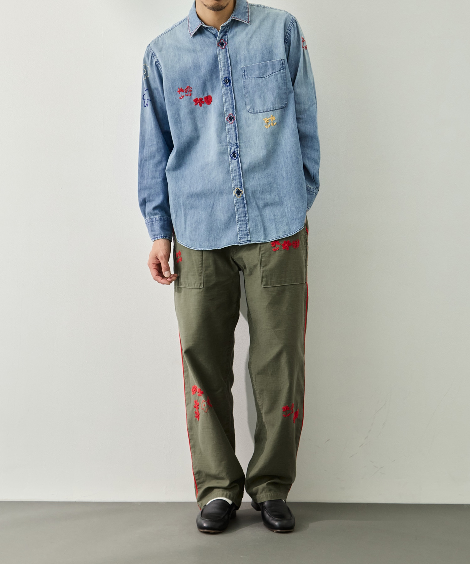 ラッキーエンブロイダリーシャツ BRU NA BOINNE