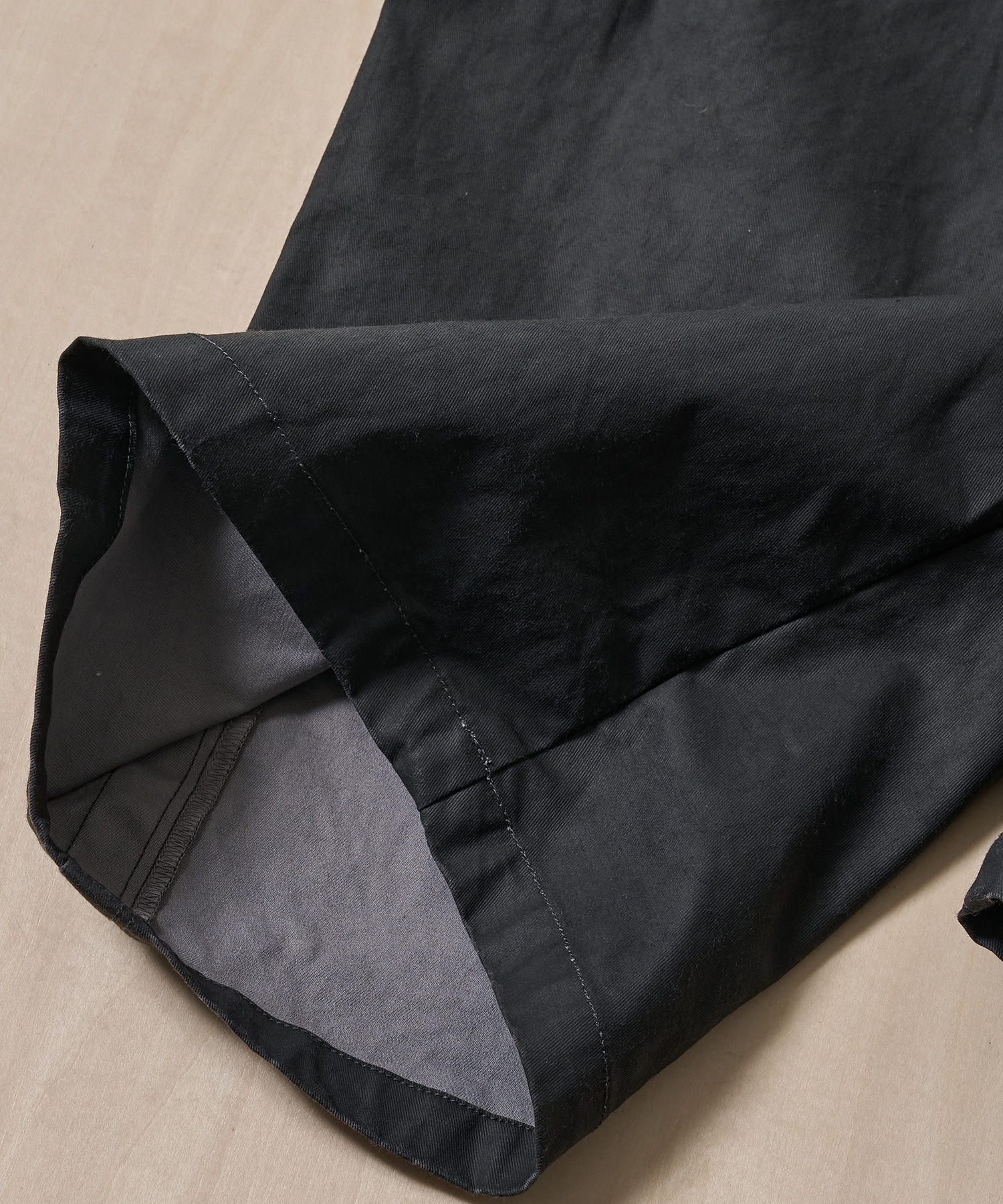 Coating Cotton 1pleated Backer Pants YOKE