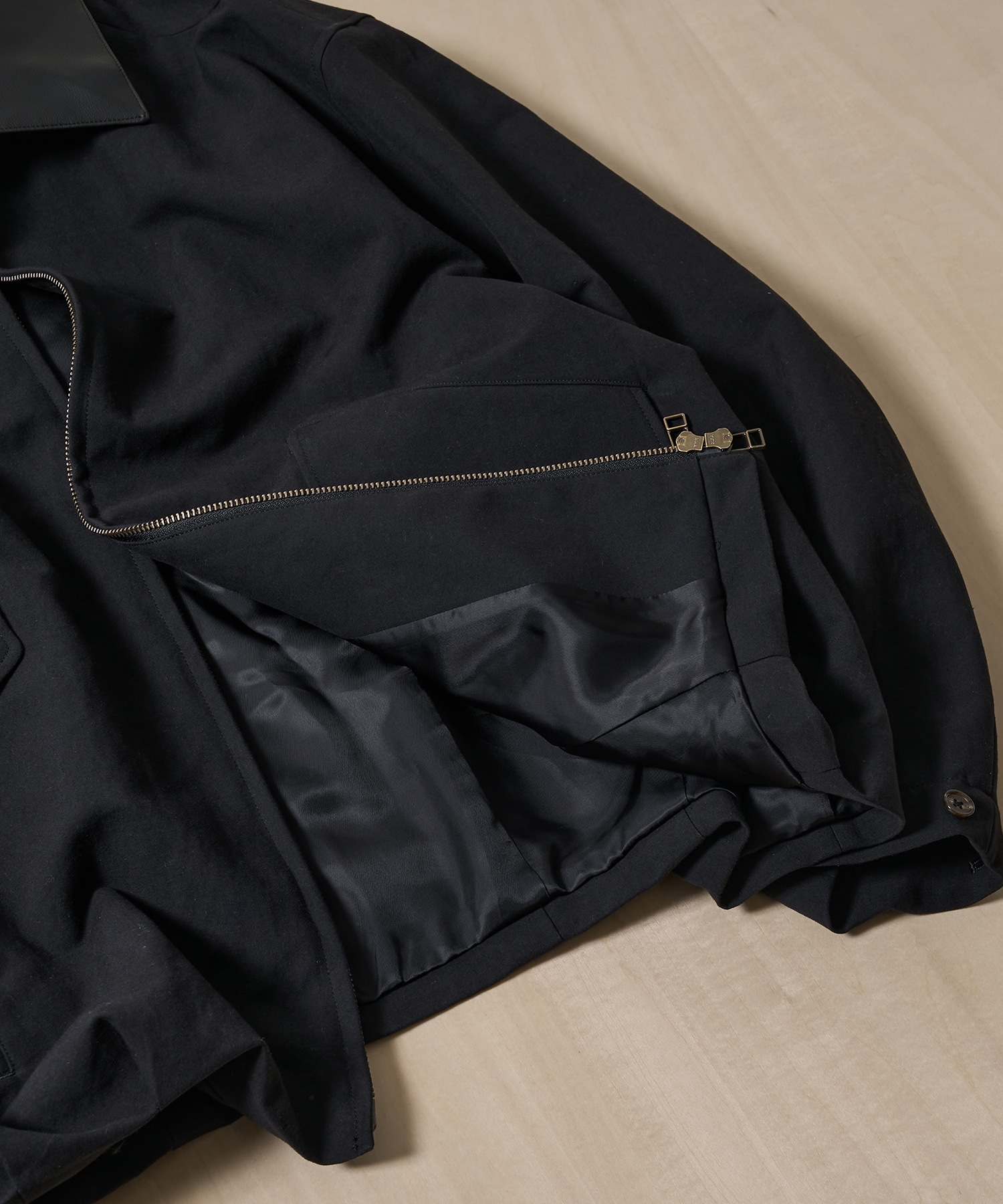 バルキーダンプバルーンブルゾン KEY TIMEZ