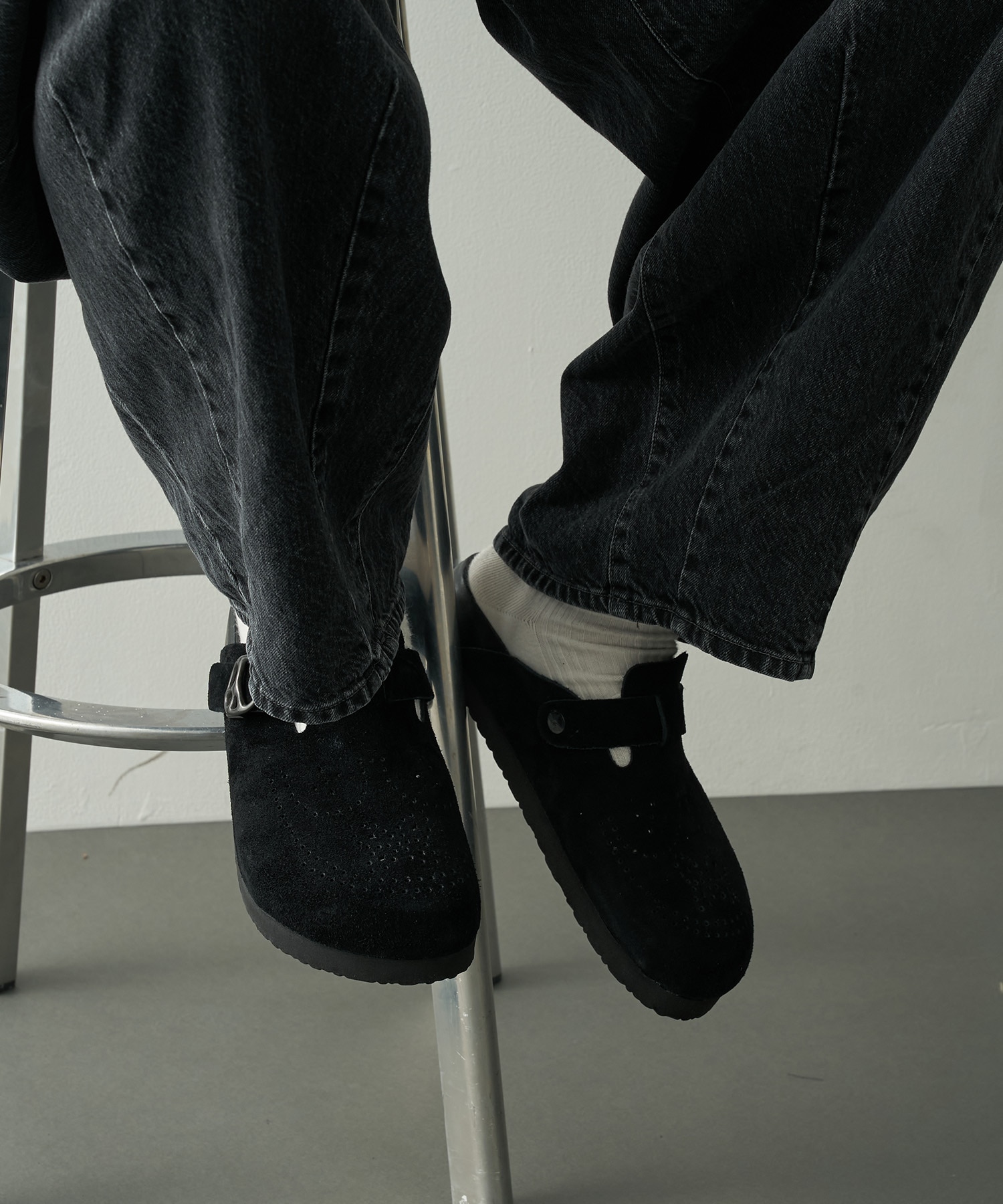 Clog Sandal - Suede Needles