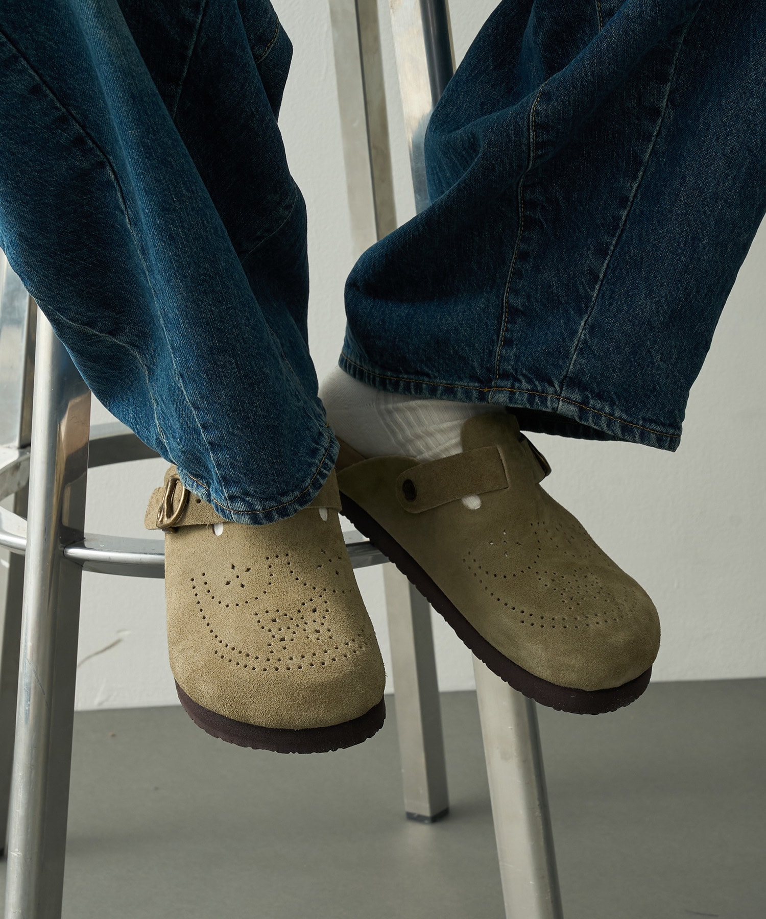 Clog Sandal - Suede Needles