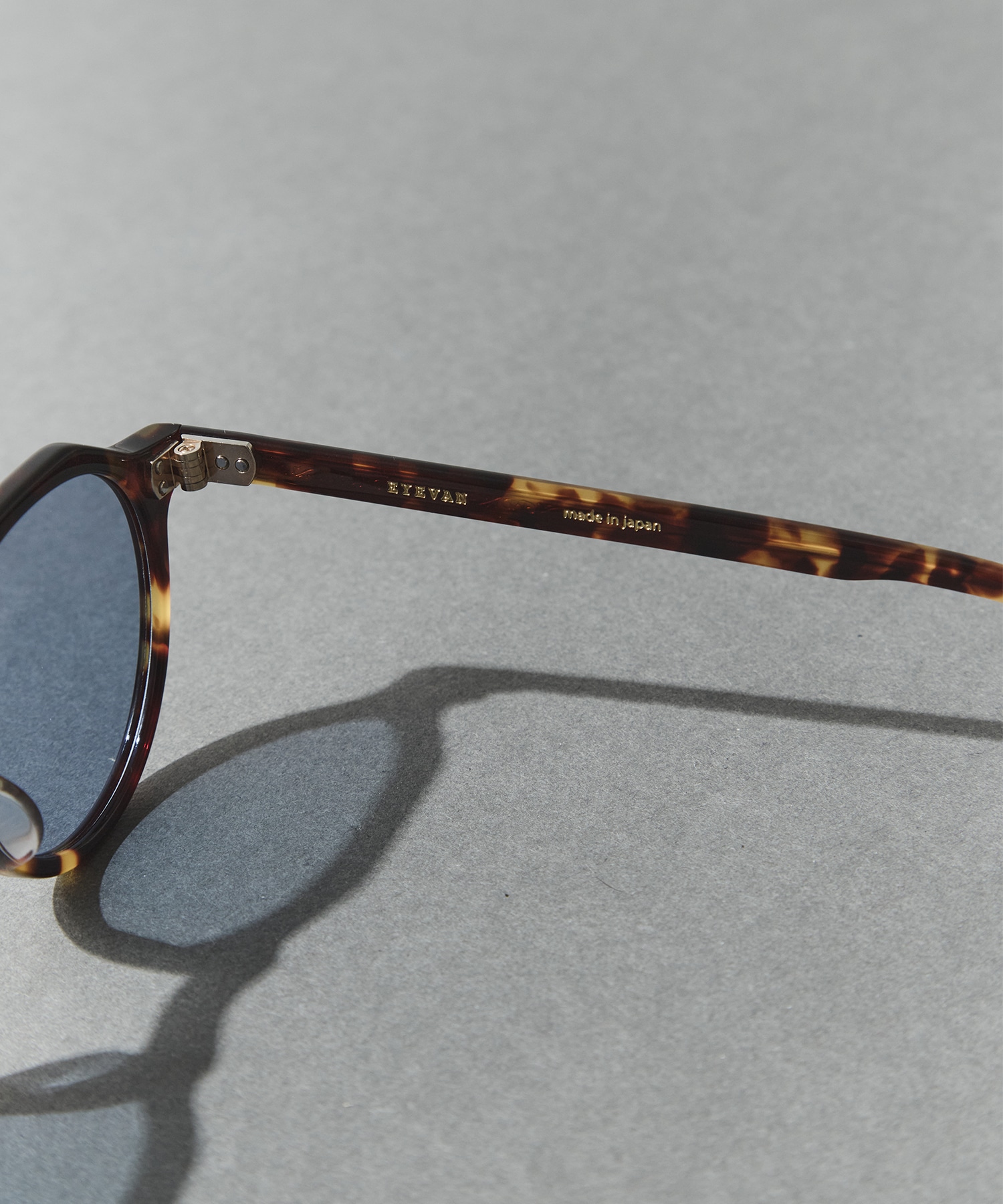 ATTACHE(47) 47 TORT-LT.BLU EYEVAN