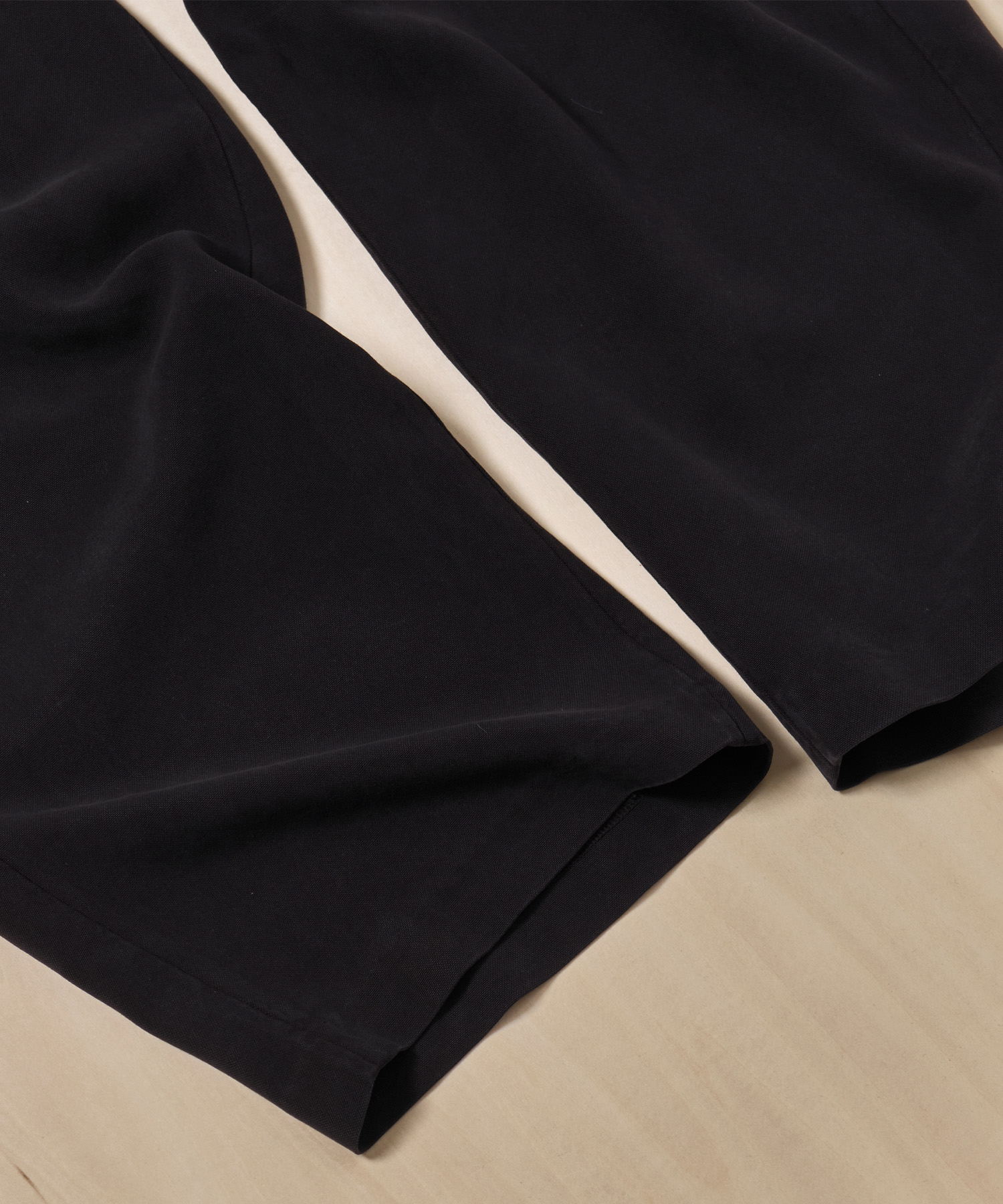 別注tencel wide slacls concause