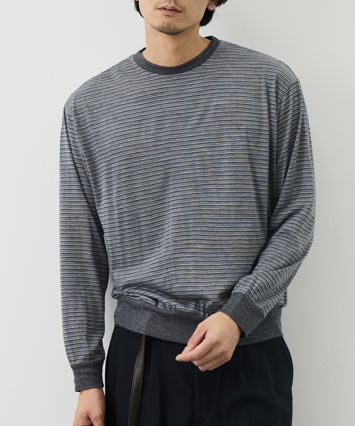 CREW NECK L/S TEE marka
