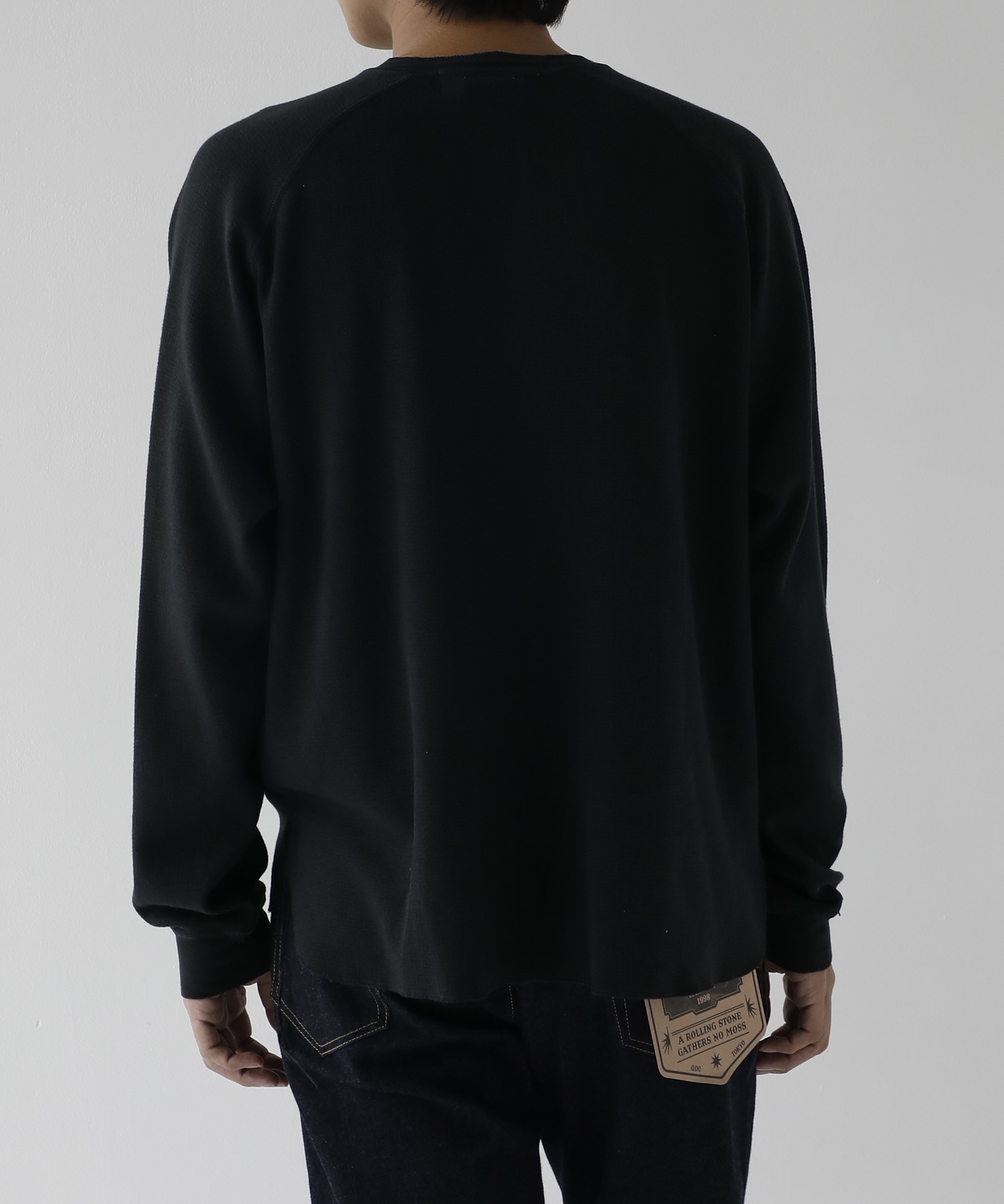WタックラグランヘンリーネックロンT REMI RELIEF