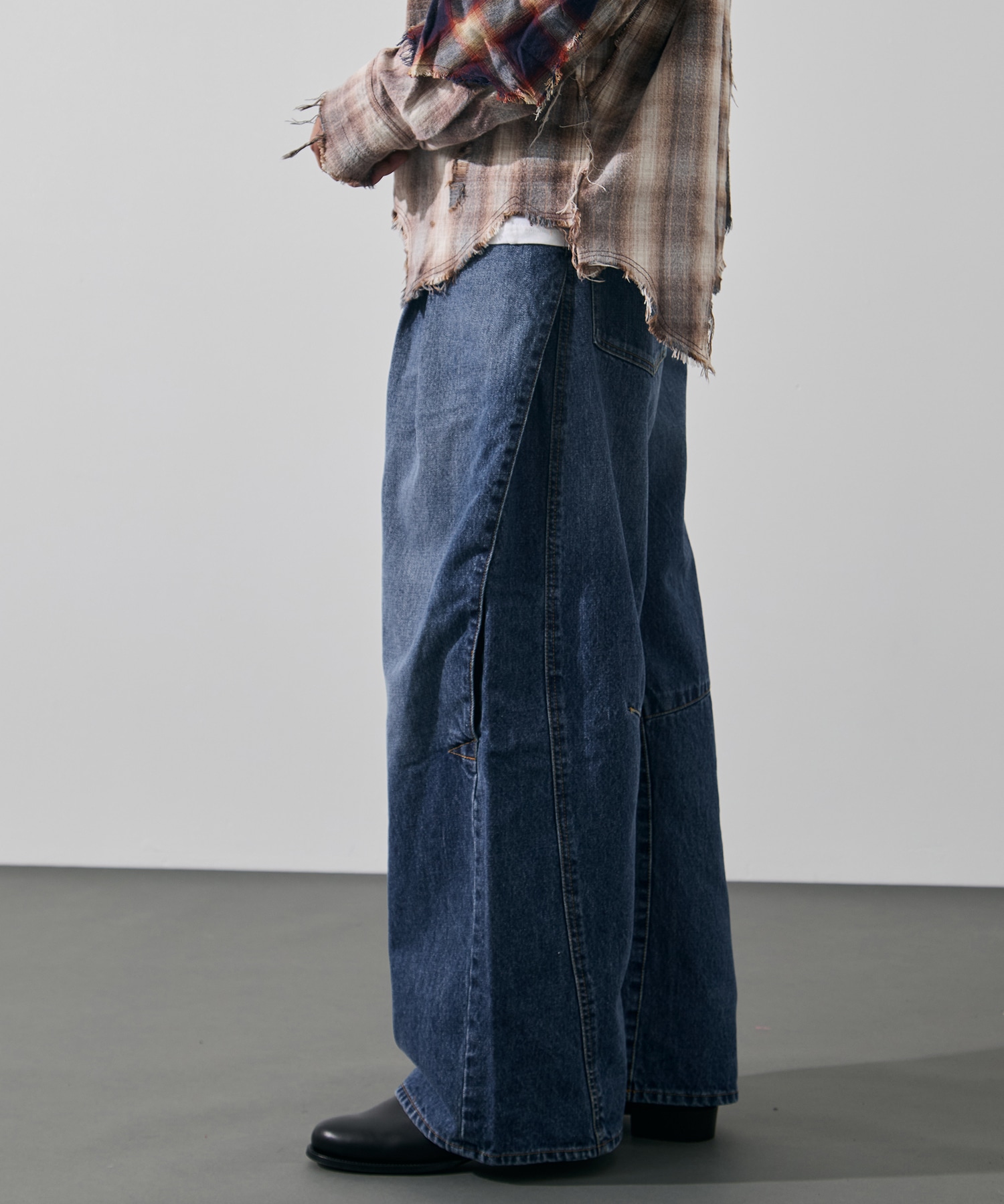3D cutting denim pants KHOKI