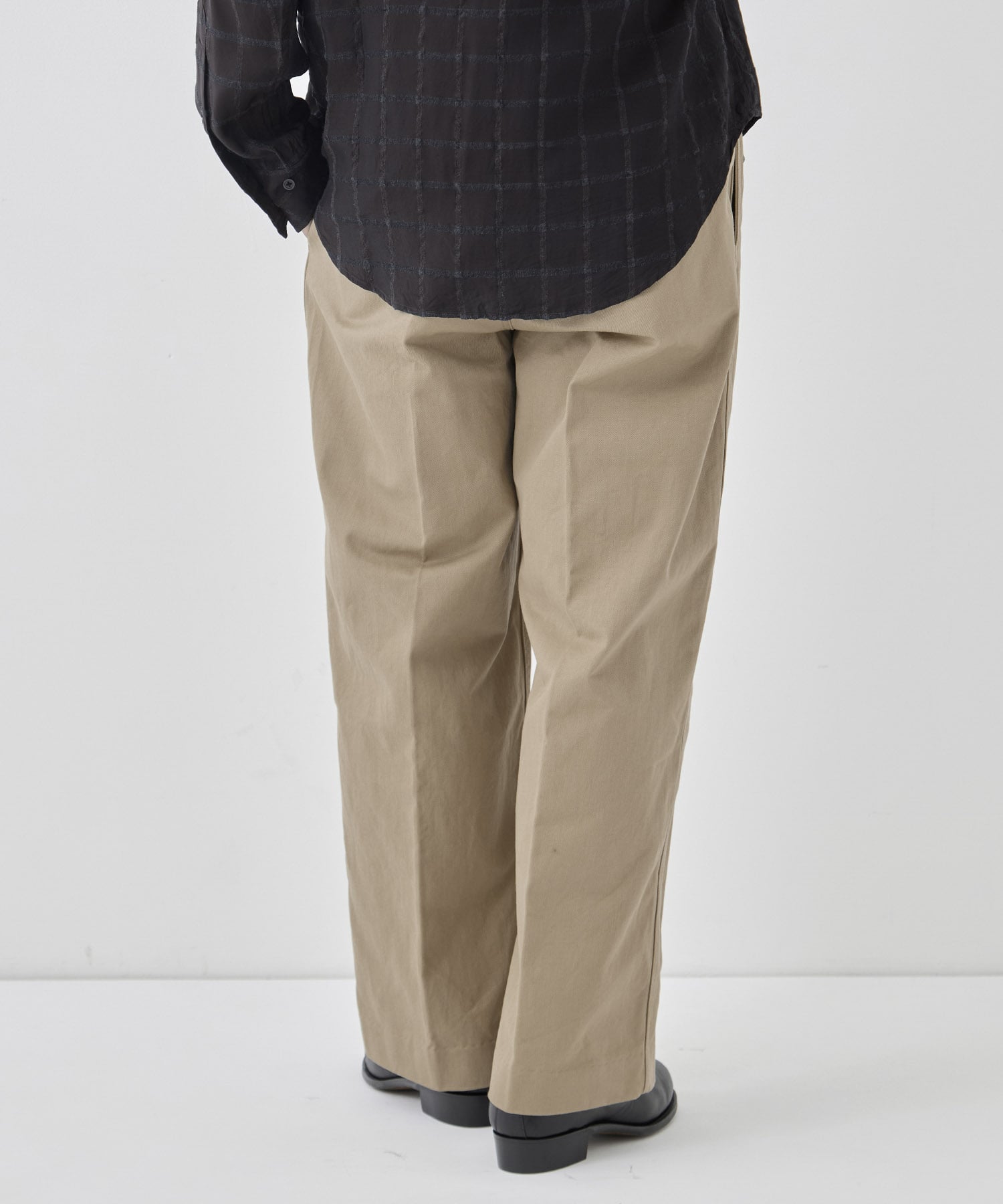52 Wide Chino Pants blurhmsROOTSTOCK