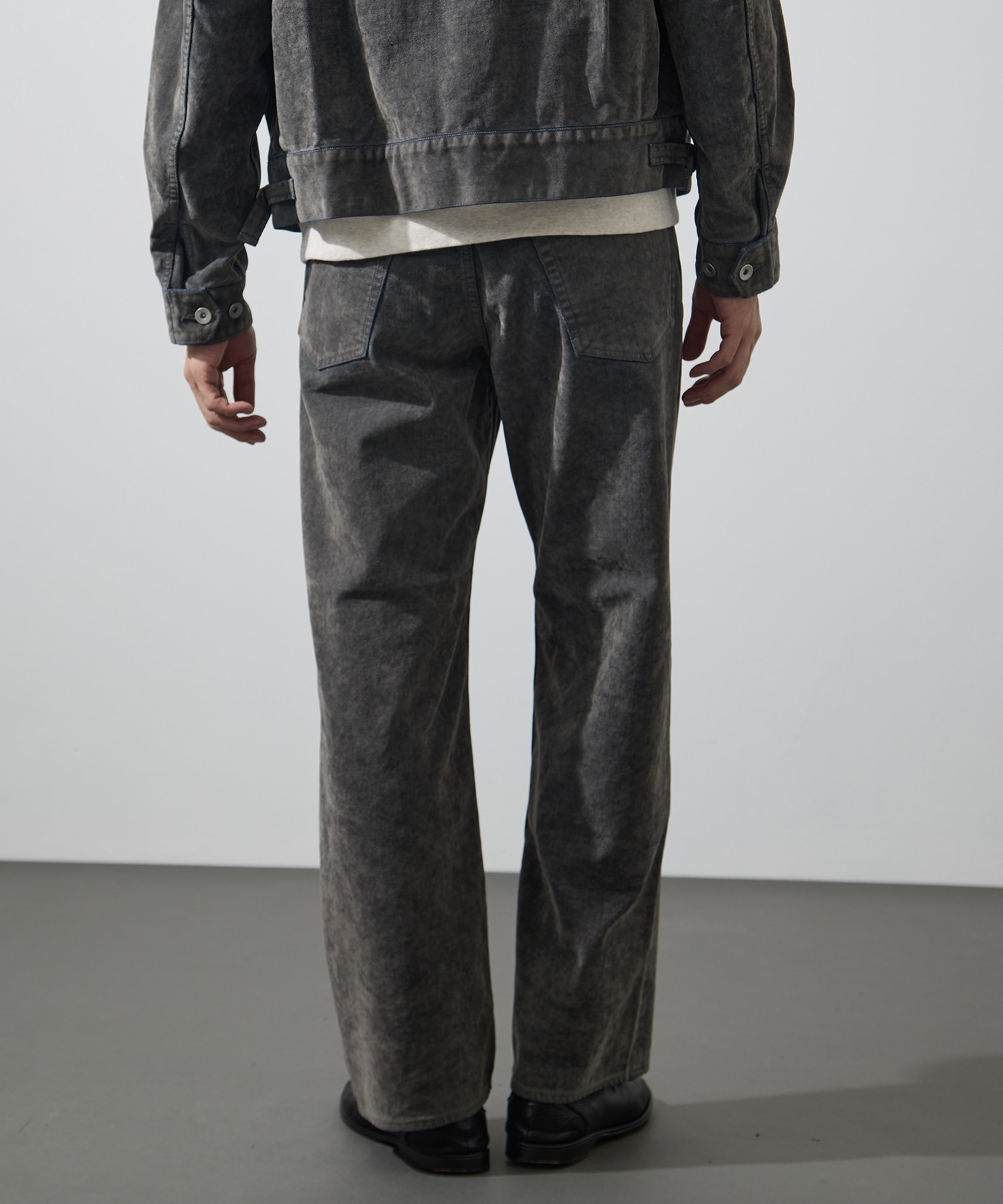 CYLINDER FIT JEANS marka