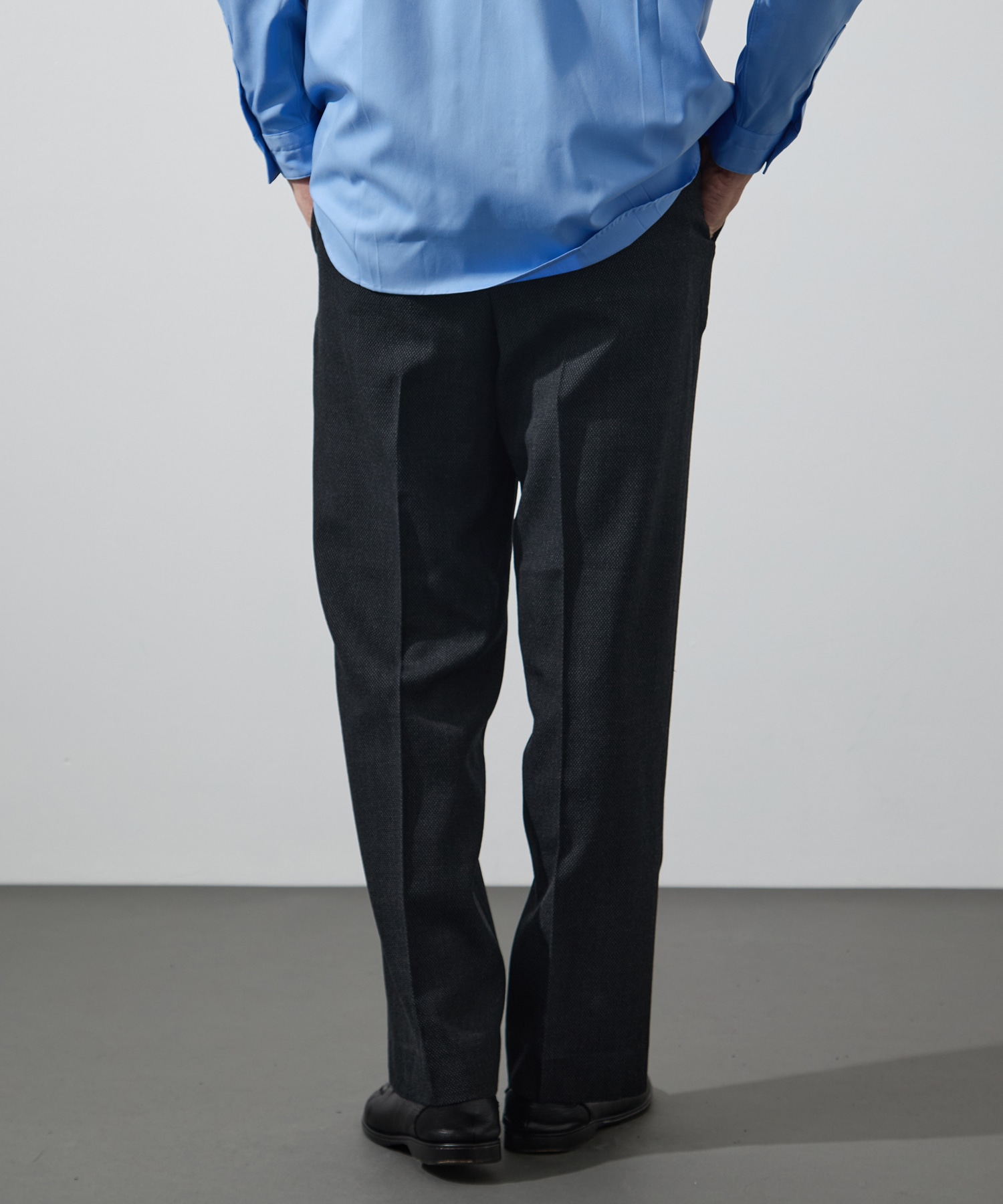 REGULAR FIT STRAIGHT TROUSERS marka