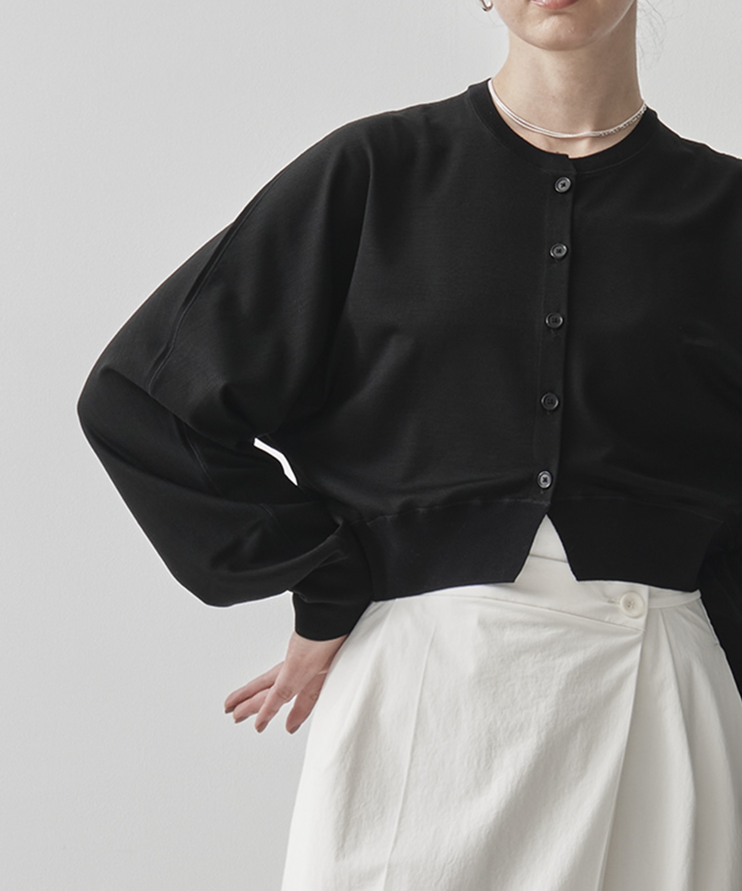 Crew Neck Cropped Knit Cardigan GOOD PEOPLE GOOD STITCHING GOOD PRODUCT