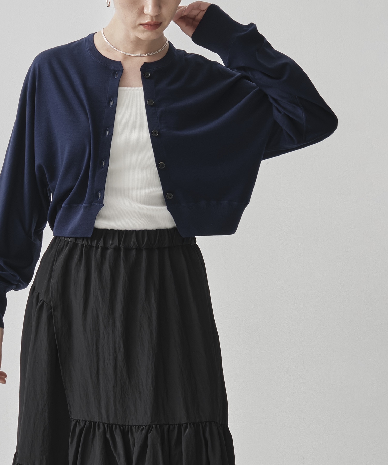 Crew Neck Cropped Knit Cardigan GOOD PEOPLE GOOD STITCHING GOOD PRODUCT