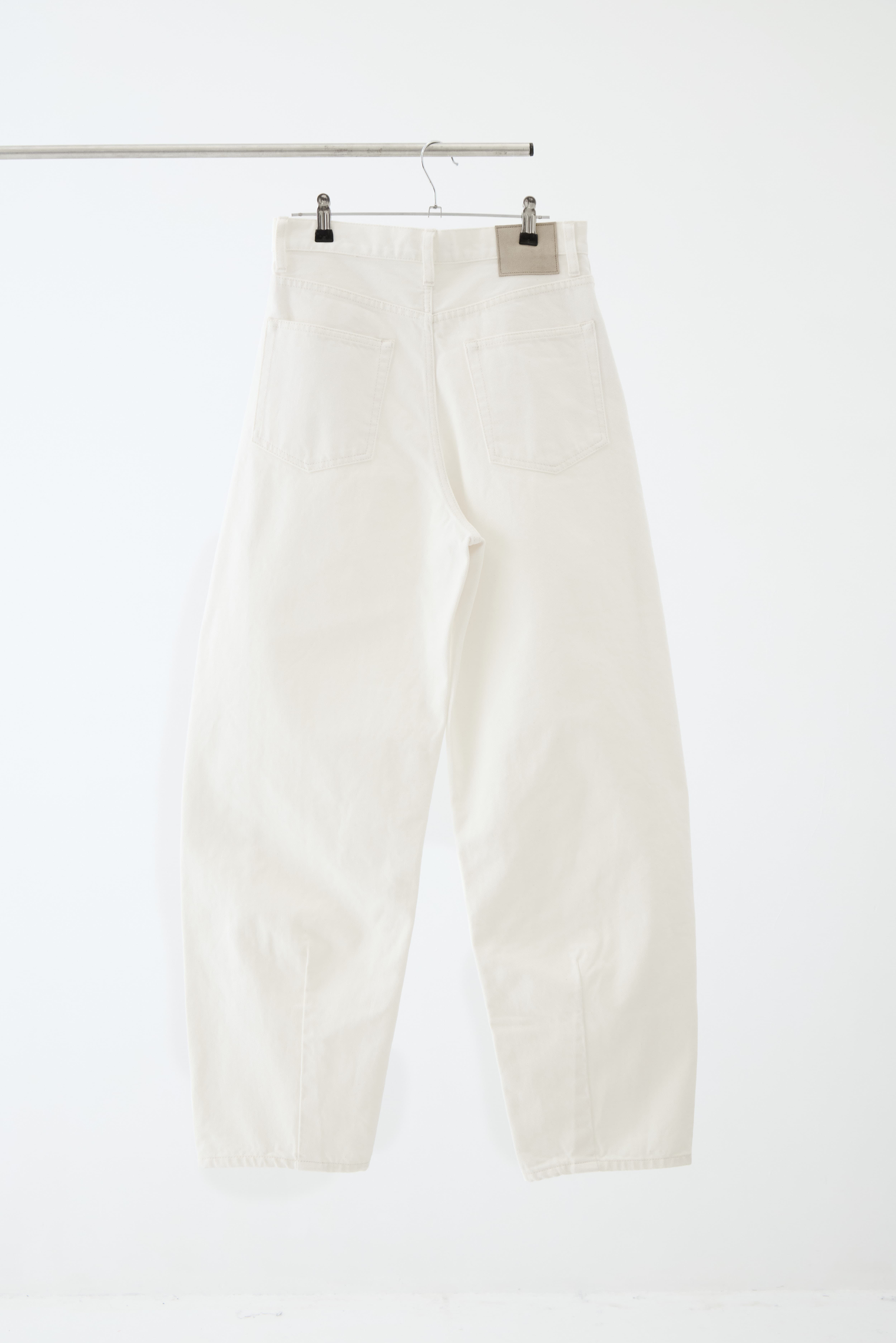 ナチュラルスラブバレルレッグデニム 