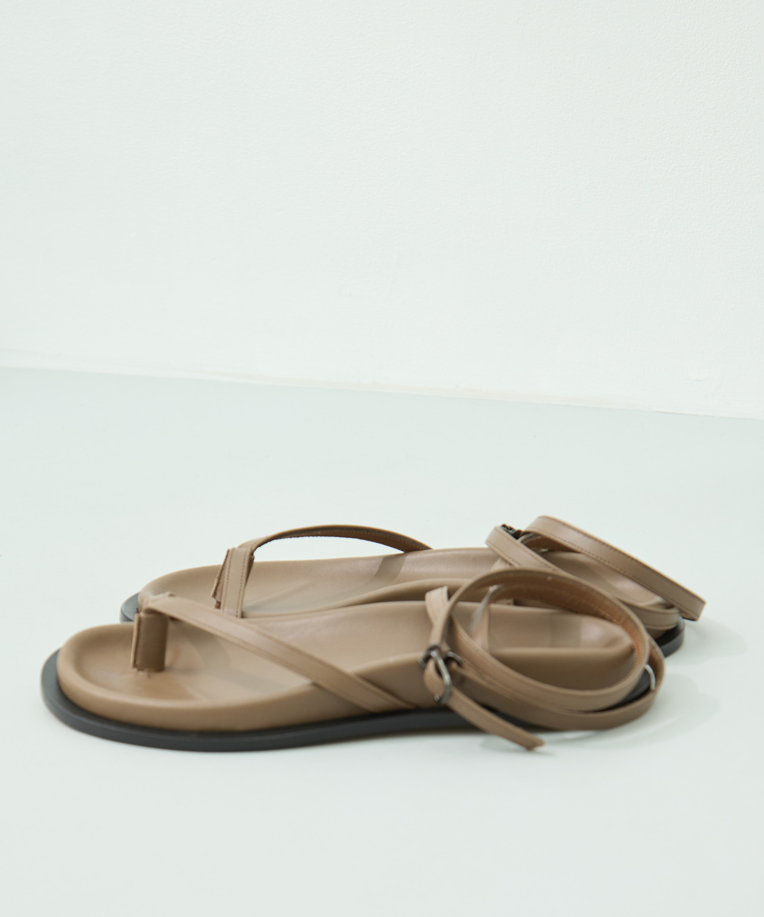 lether hold thumb sandal IIROT