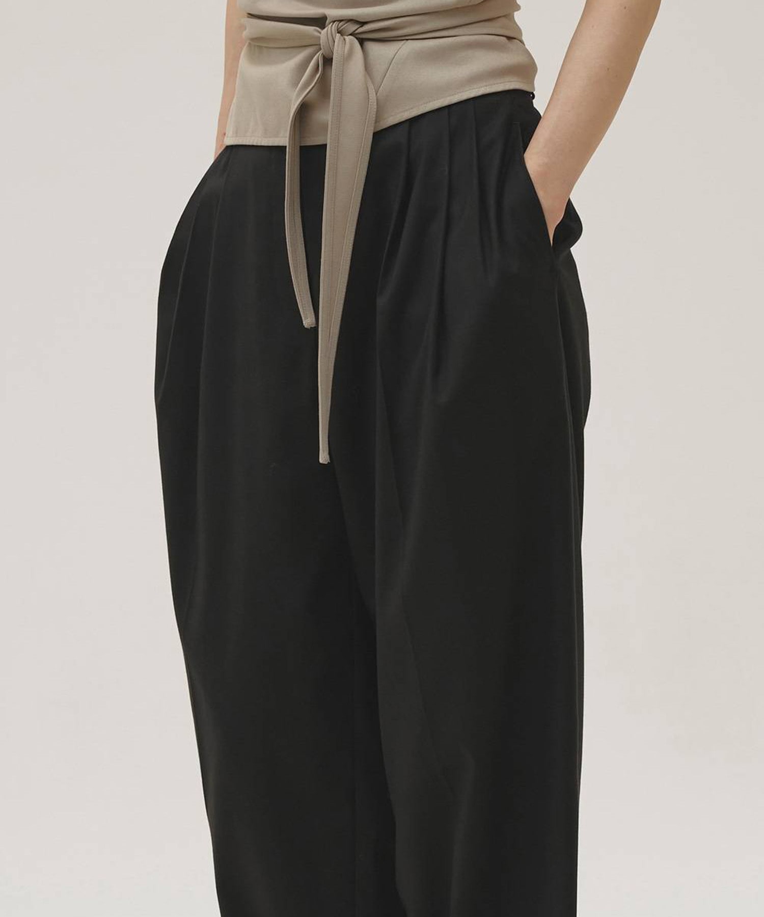 Lightweight Tuck Trousers TODAYFUL
