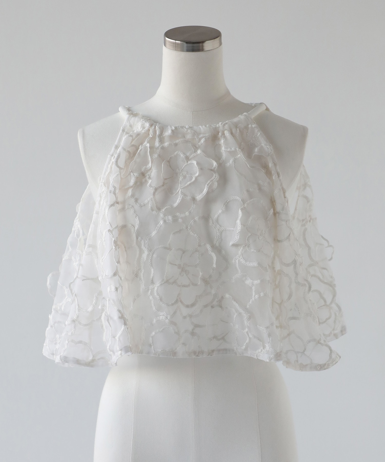 FLOWER ORGANDY CIRCULAR BL TOURNON.