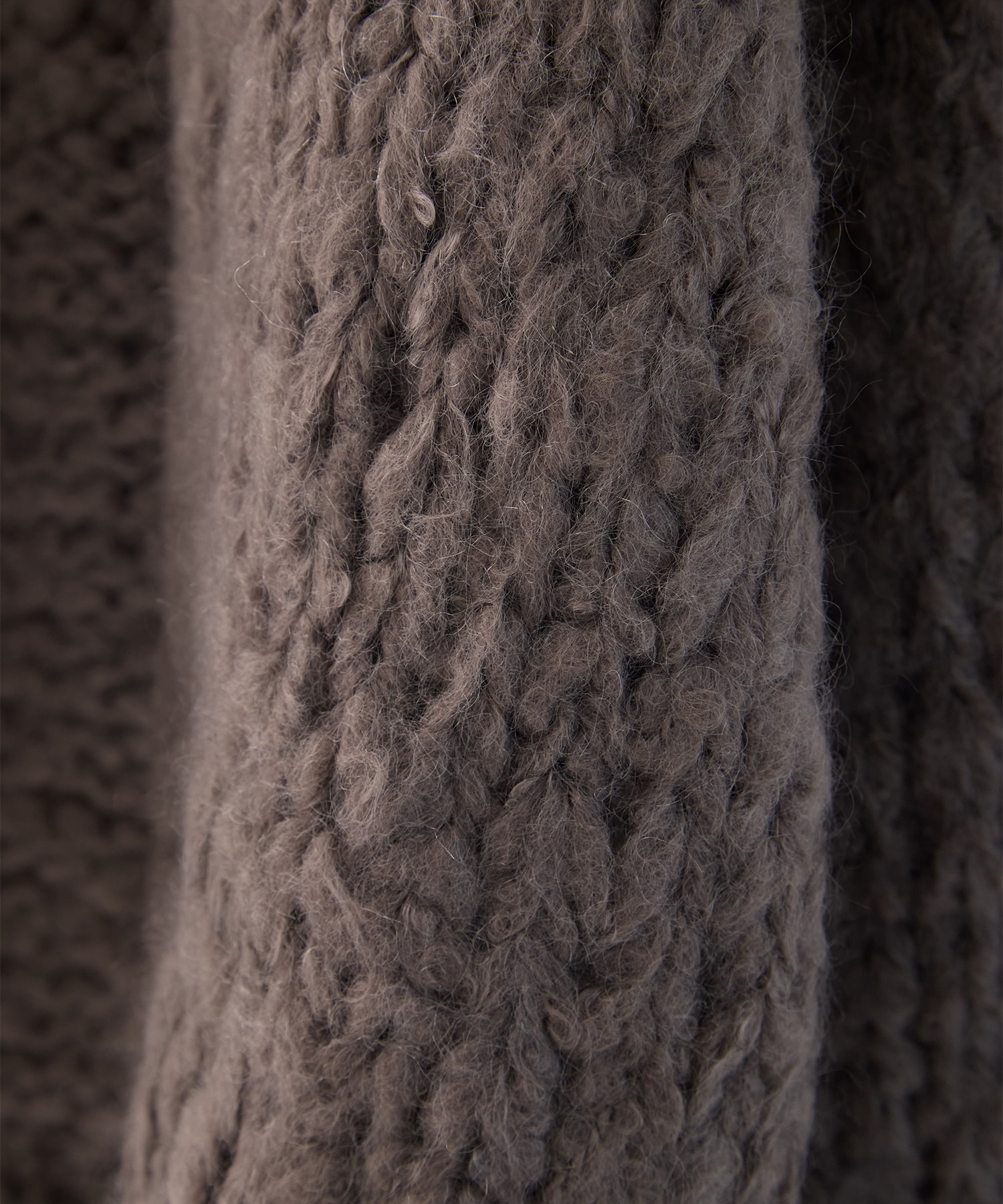 HAND KNIT CARDIGAN ATON