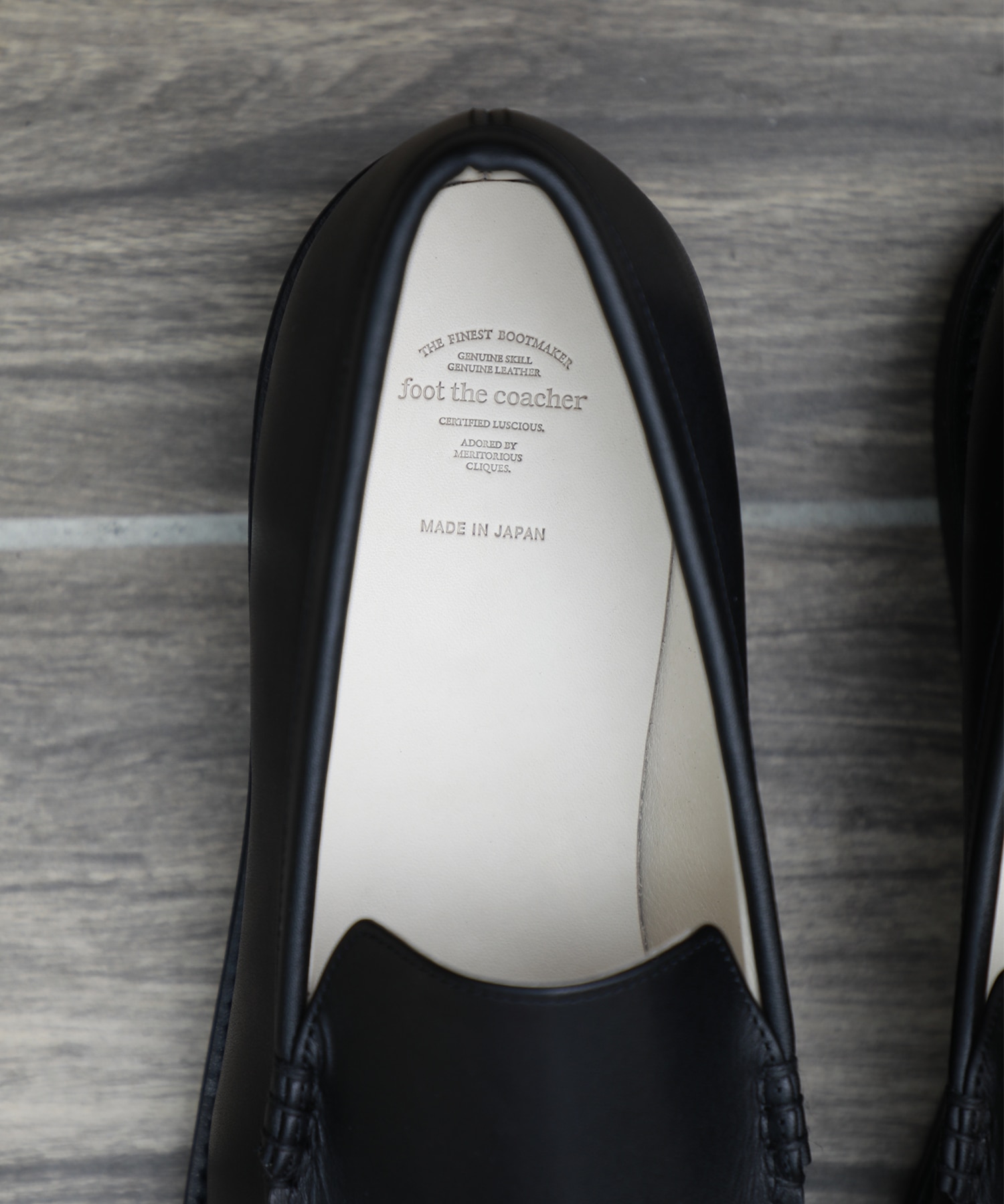 FAT LOAFER foot the coacher