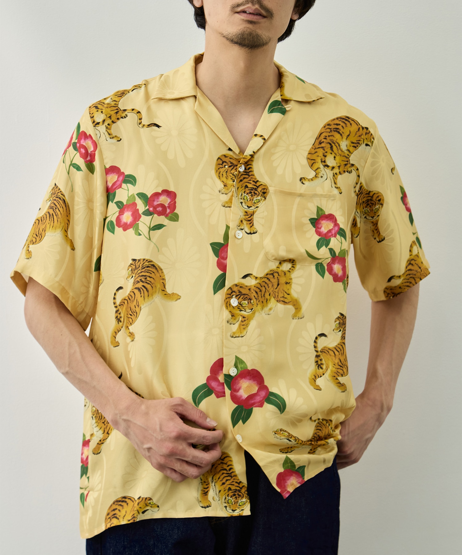 SILK SHORT SLEEVE ALOHA SHIRT〈 TIGER CAMELLIA / YELLOW 〉 NIPOALOHA