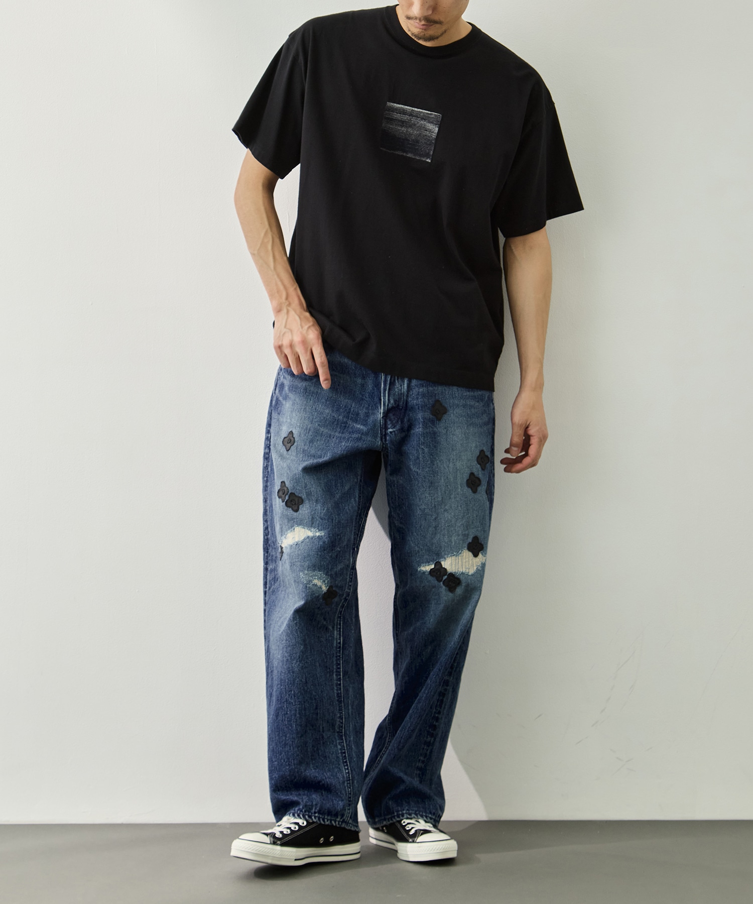 Abstract Embroited T-shirt YOKE