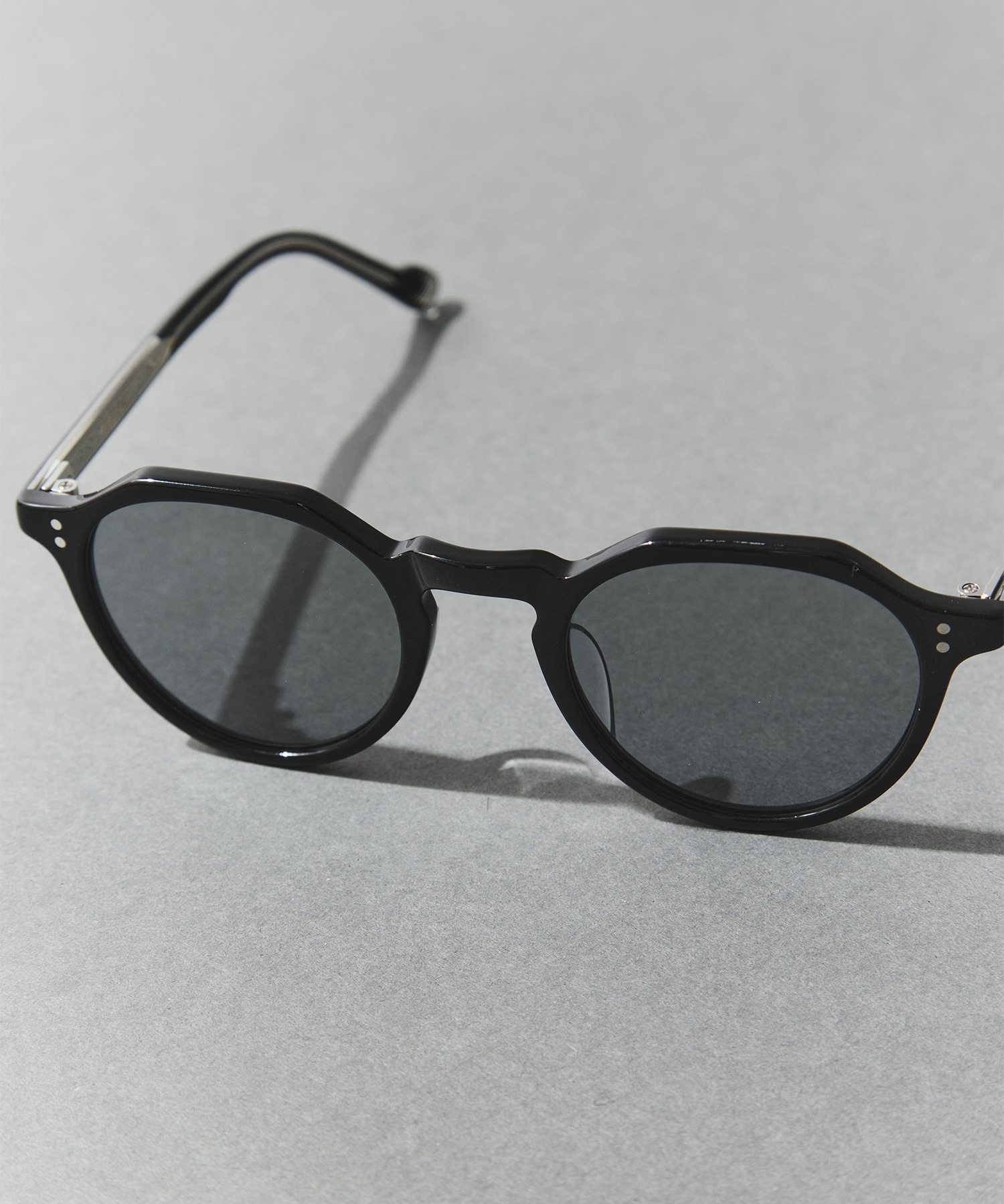 ATTACHE(47) 47 PBKS-GRY EYEVAN
