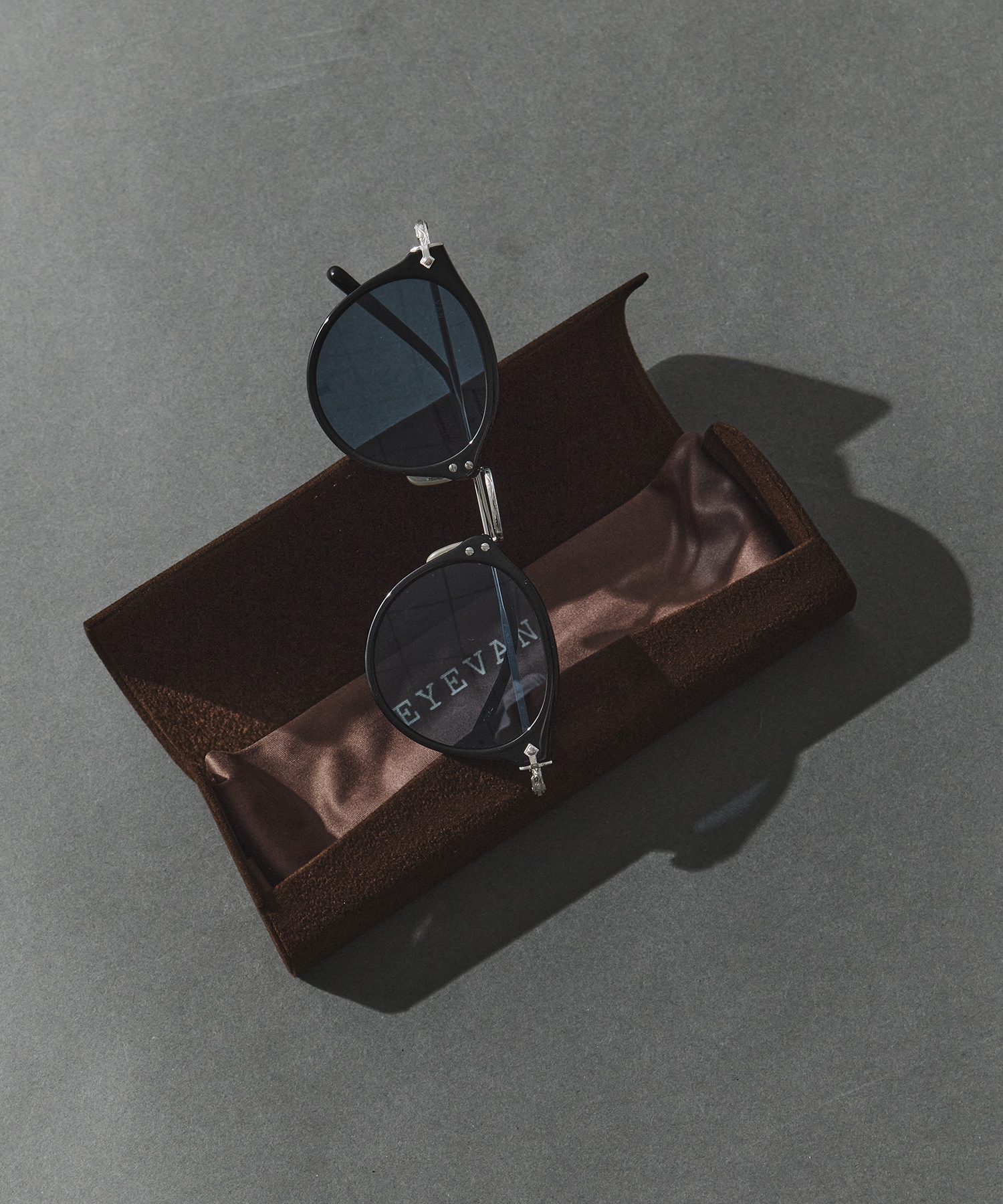 E-0505-(47) PBKS-BLU. EYEVAN