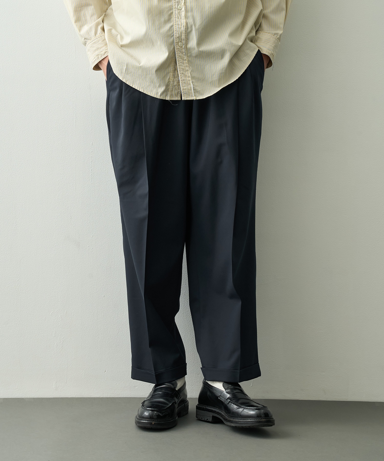 TWO TUCK S WOOL PANTS S.F.C
