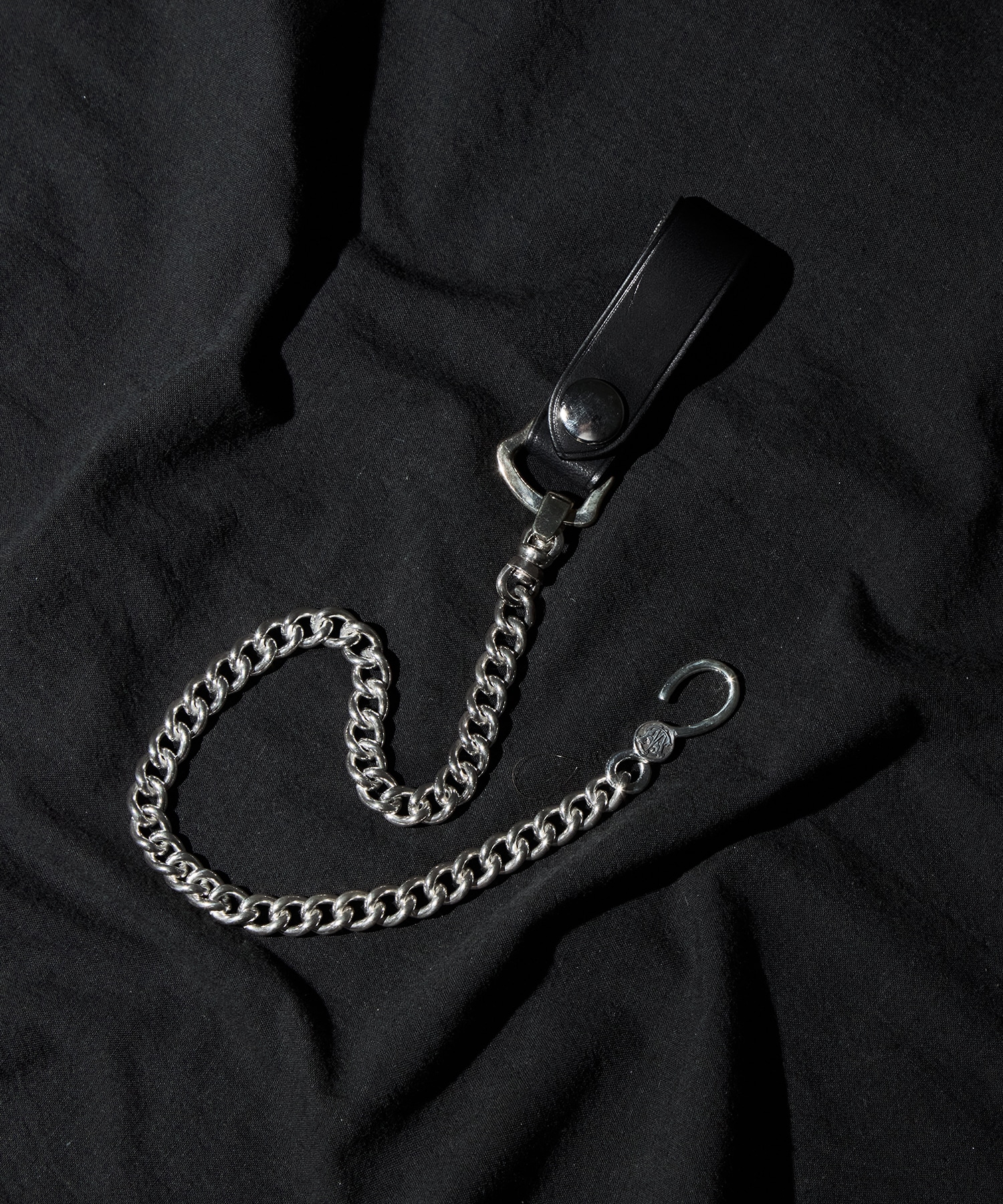 TRACKER WALLET AND WALLET CHAIN MASSES