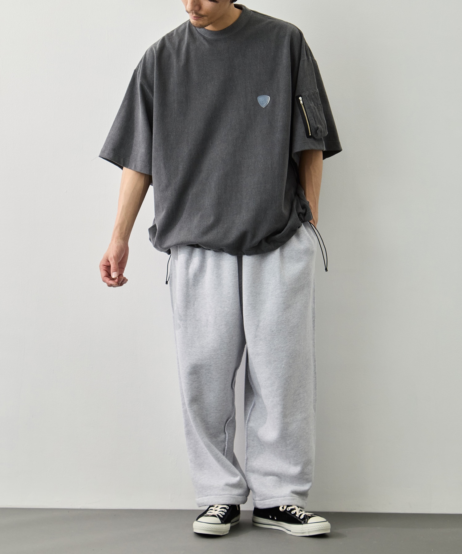 Arm Pocket Balloon T-Shirt is-ness