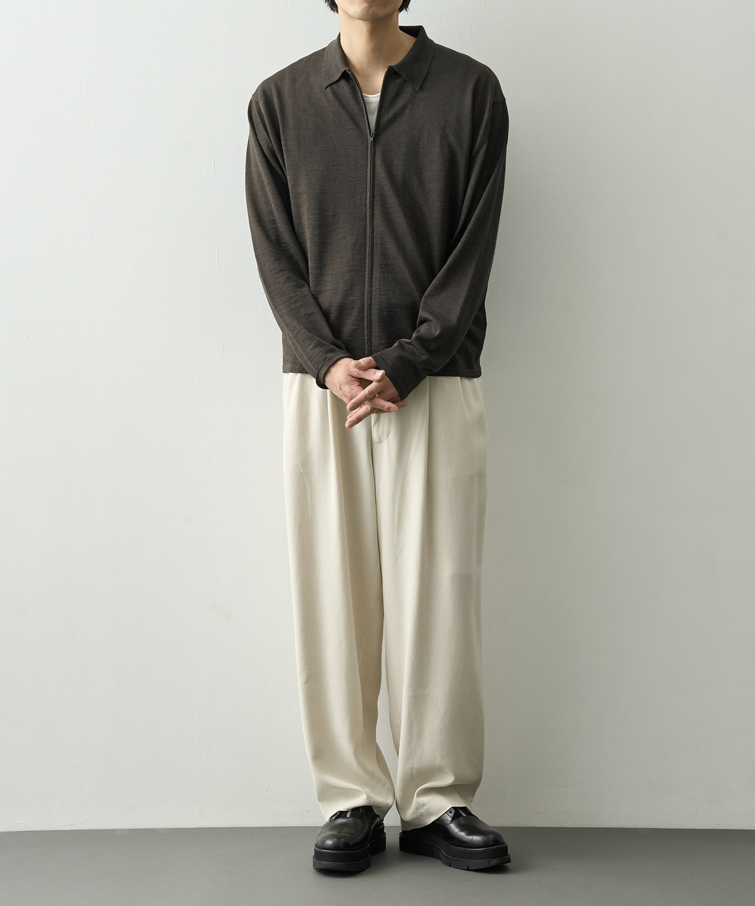 別注tencel wide slacls concause