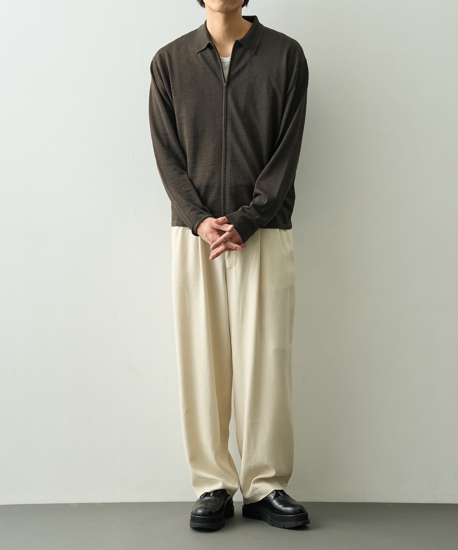 別注tencel wide slacls concause