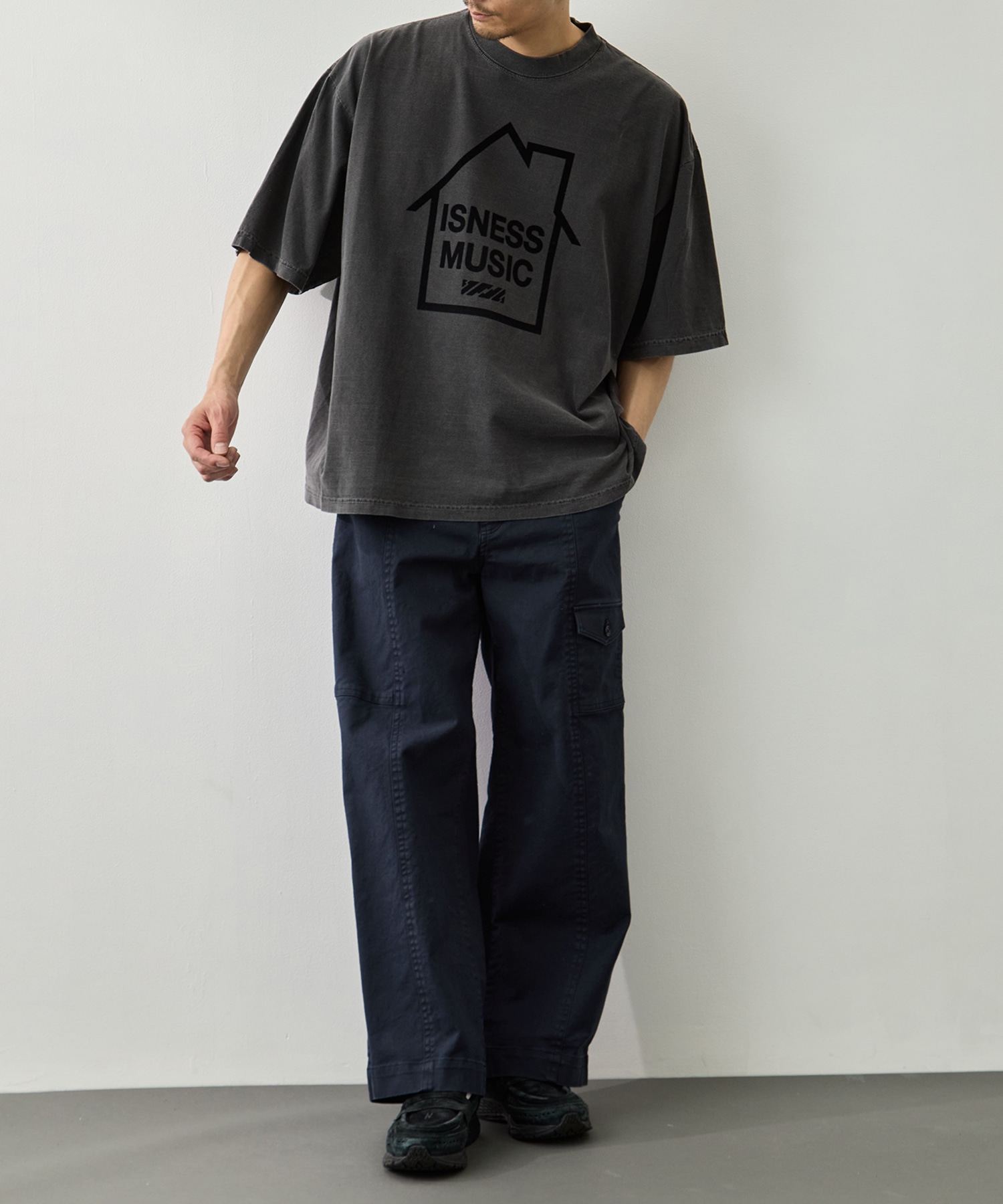 LOGO T-SHIRT is-ness