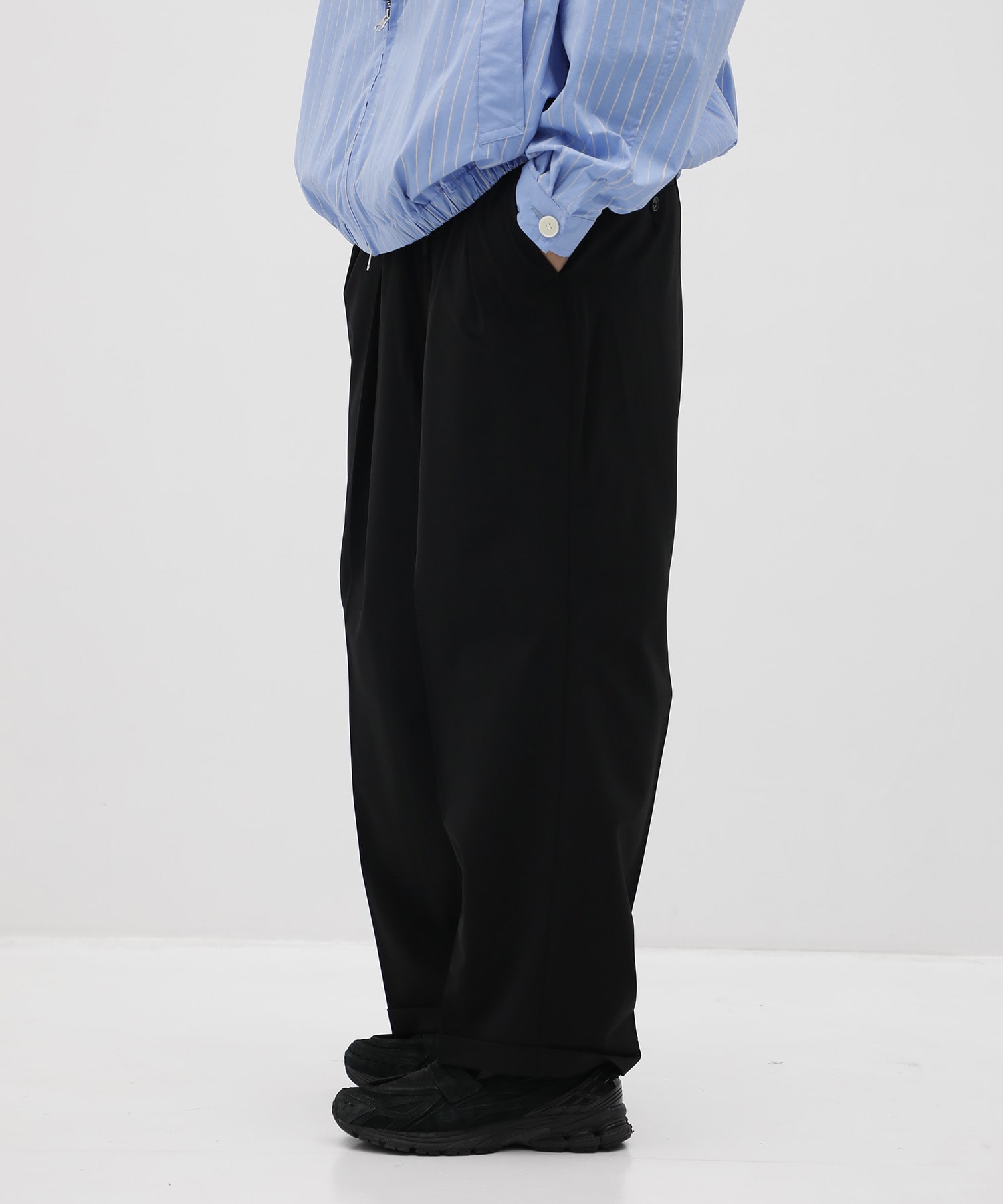 INVERTED PLEATS PANTS S.F.C