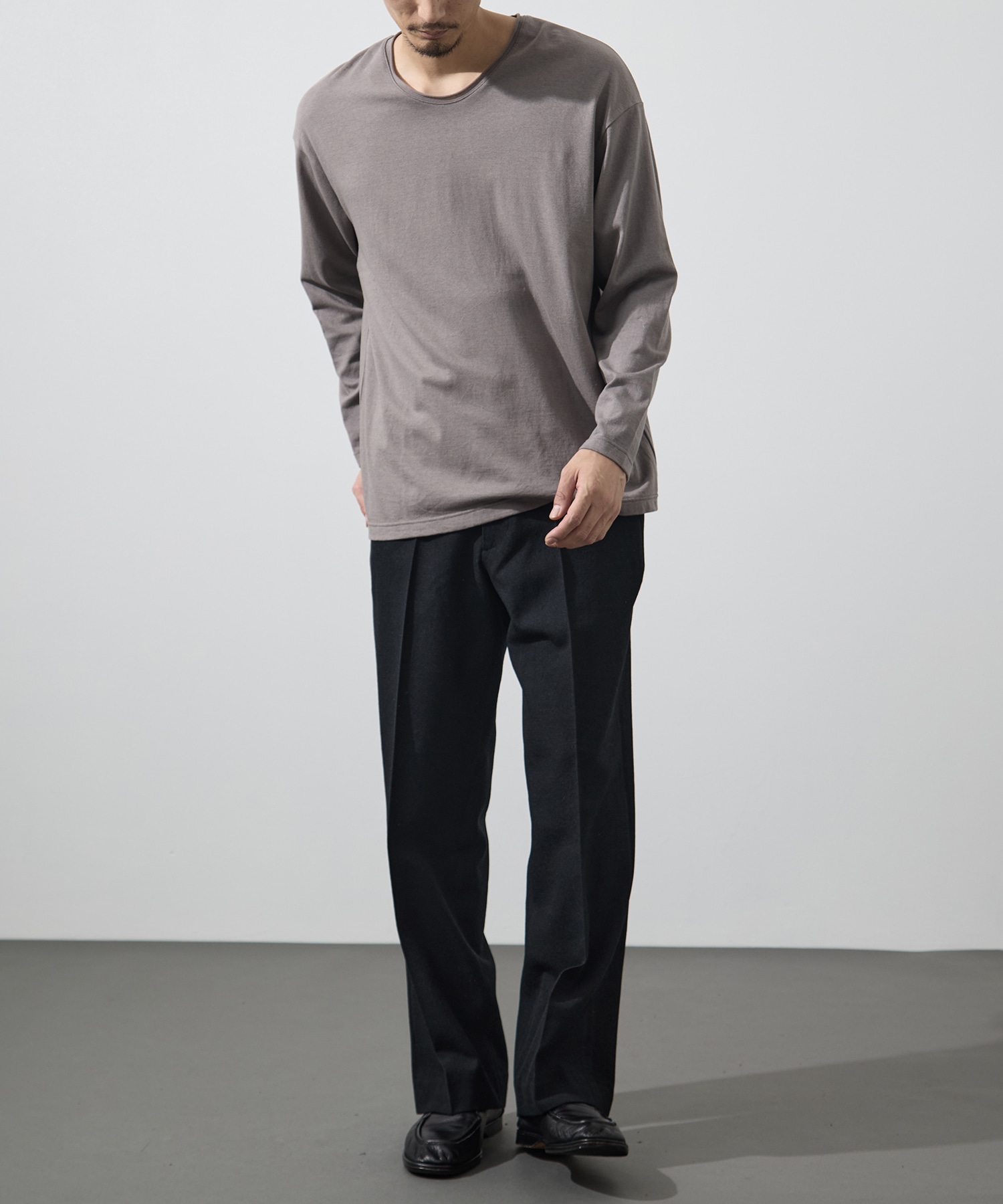 REGULAR FIT STRAIGHT TROUSERS marka