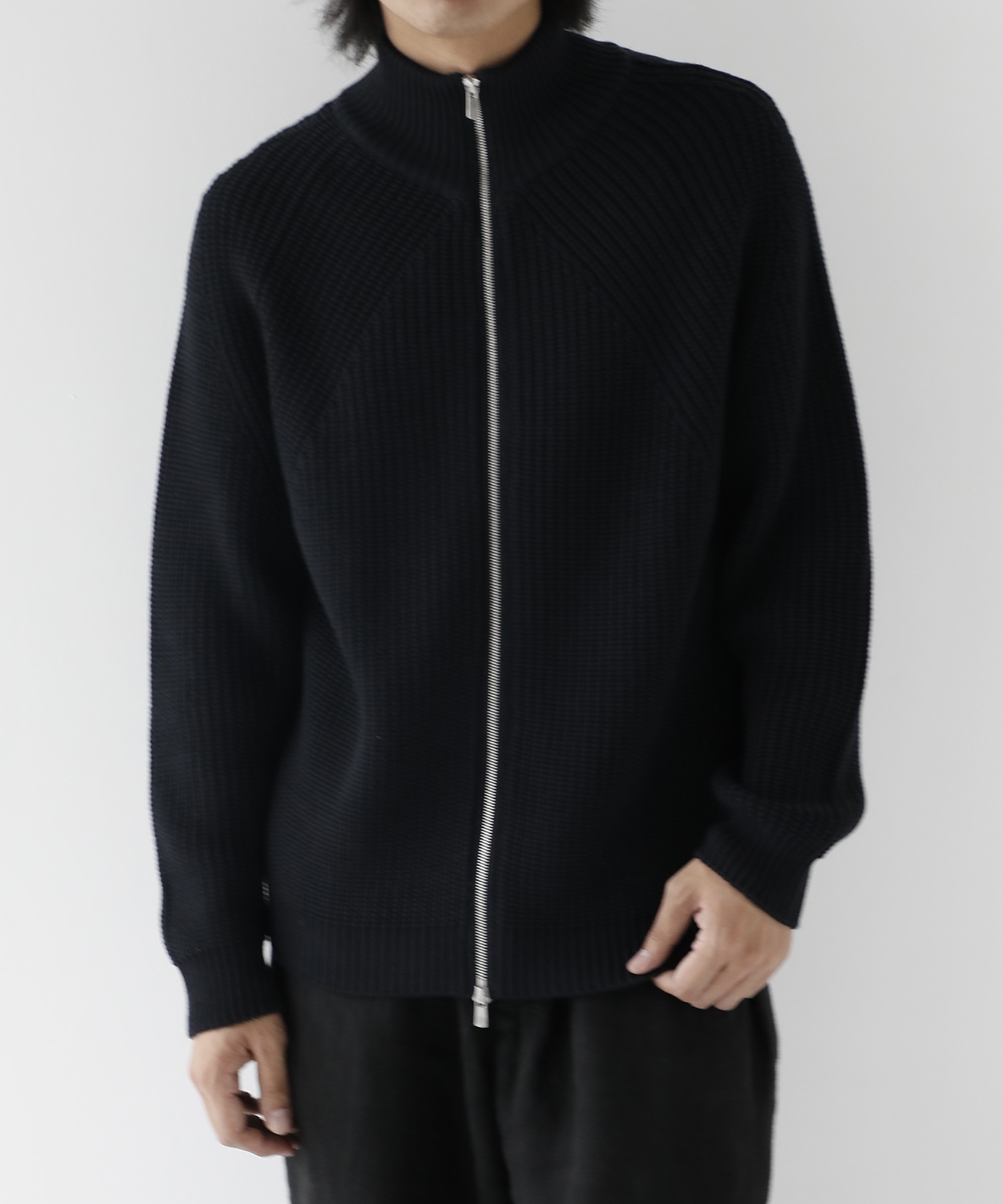 SIGNATURE DRIVERS KNIT BATONER