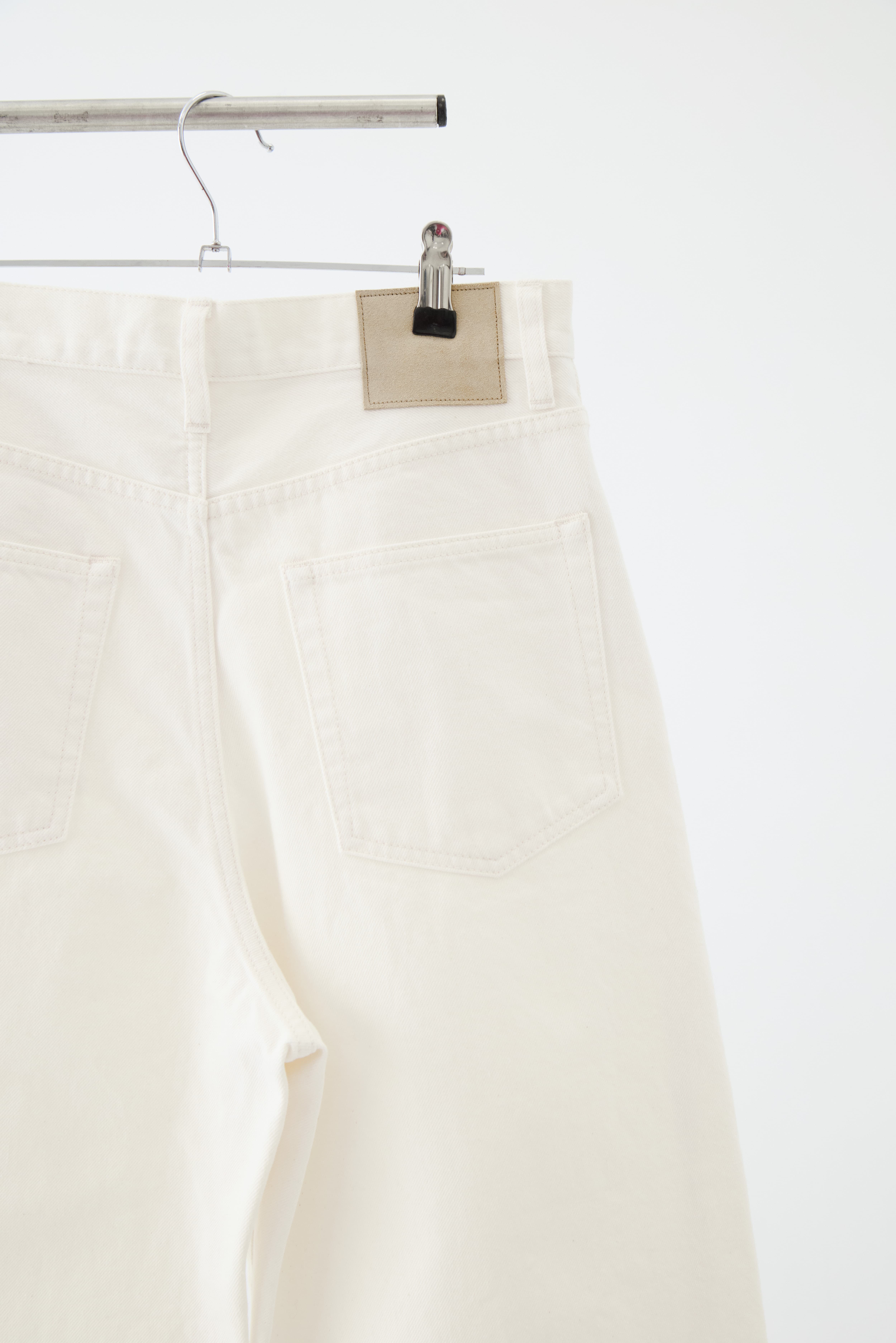 ナチュラルスラブバレルレッグデニム 