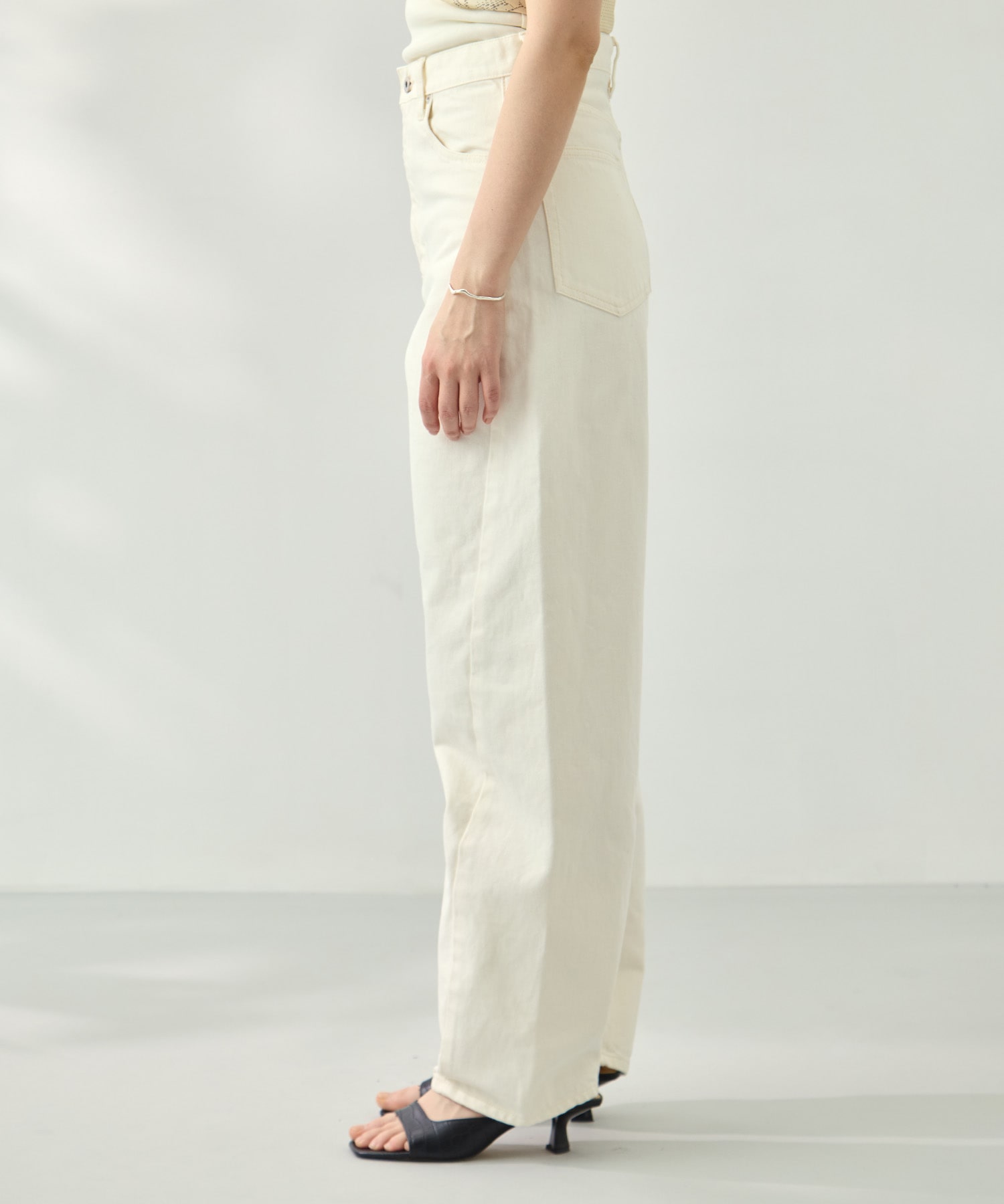 ナチュラルスラブバレルレッグデニム KEY TIMEZ