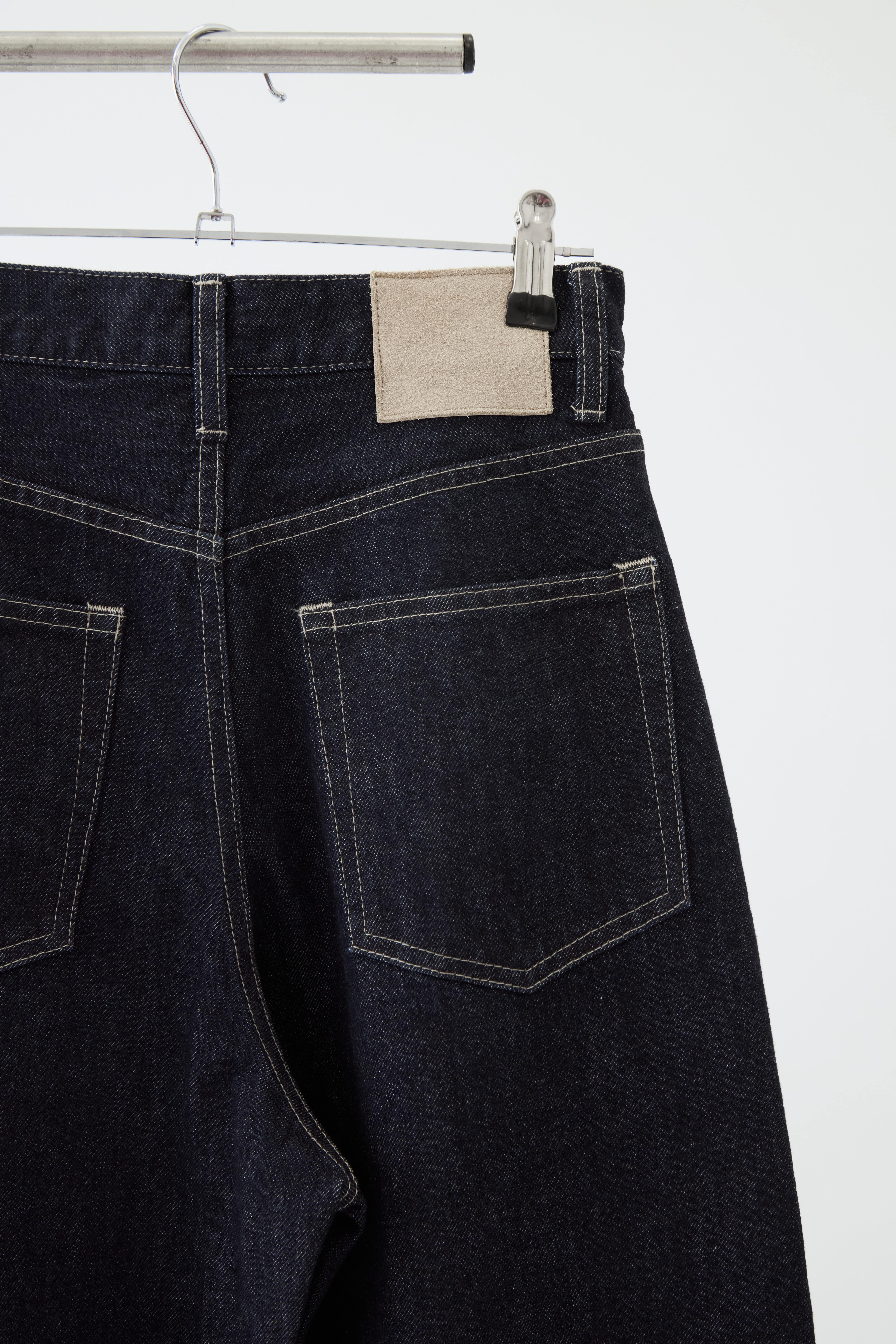 ナチュラルスラブバレルレッグデニム 