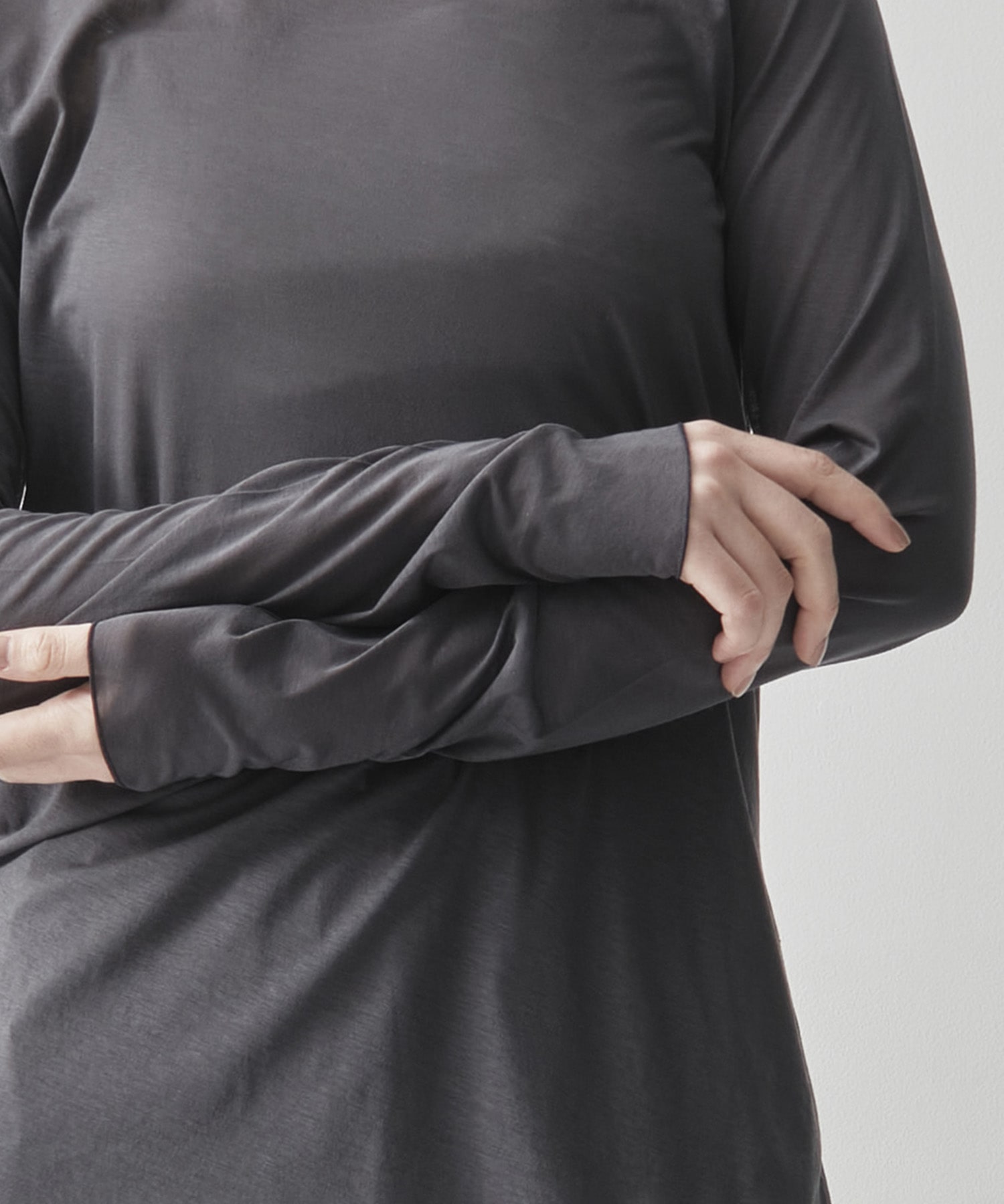 Side Slit Crew Neck Long Sleeve T GOOD PEOPLE GOOD STITCHING GOOD PRODUCT