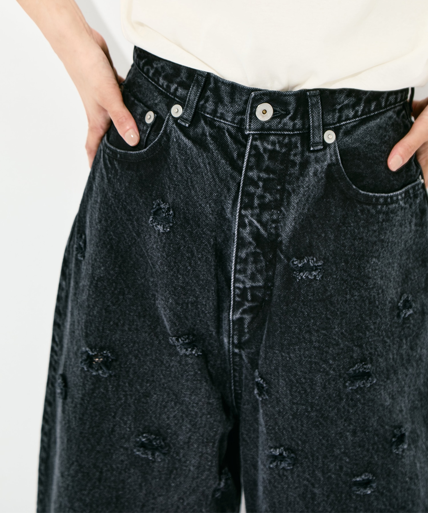 Dot Hole Denim Pants INSCRIRE